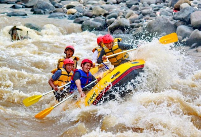 Arung Jeram Sungai Cicatih, 1. Tempat Wisata di Jawa Barat – Curug Cikaso, 2. Tempat Wisata di Jawa Barat – Pantai Pelabuhan Ratu, 3. Tempat Wisata di Jawa Barat – Taman Wisata Mekarsari, 4. Tempat Wisata di Jawa Barat – Taman Bunga Nusantara, 5. Tempat Wisata di Jawa Barat – Goa Buniayu, 6. Tempat Wisata di Jawa Barat – Pantai Pangandaran, 7. Tempat Wisata di Jawa Barat – Green Canyon, 8. Tempat Wisata di Jawa Barat – Arung Jeram Sungai Citarik, 9. Tempat Wisata di Jawa Barat – Arung Jeram Sungai Cicatih, 10. Tempat Wisata di Jawa Barat – Pantai Ujung Genteng, 11. Tempat Wisata di Jawa Barat – Gunung Tangkuban Perahu, 12. Tempat Wisata di Jawa Barat – Kawah Putih di Bandung , 13. Tempat Wisata di Jawa Barat – Situ Patengan, 14. Tempat Wisata di Jawa Barat – Kebun Raya Bogor, 15. Tempat Wisata di Jawa Barat – Trans Studio Bandung, 16. Taman Safari Bogor, 17. Wisata Alam Maribaya di Bandung Utara, 18. De’Ranch di Bandung Utara, 19. Floating Market di Bandung Utara, 20. Wisata Air Panas Ciater, 21. Mega Wisata Icakan Ciamis