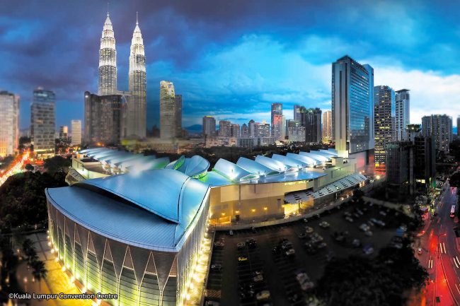 Kuala Lumpur Convention Center, 1. Museum Kesenian Islam Malaysia, 2. Kuala Lumpur City Gallery, 3. Menara Kembar Petronas Malaysia, 4. Pusat Kota Kuala Lumpur (KLCC), 5. Bukit Bintang Walkway Malaysia (The Golden Triangle), 6. Jembatan Putrajaya Malaysia, 7. Taman Burung Kuala Lumpur, 8. Kuala Lumpur Convention Center, 9. Menara Kuala Lumpur (KL Tower), 10. Jalan Alor Malaysia, 11. National Mosque Malaysia (Masjid Negara), 12. Aquaria KLCC, 13. Sri Mahamariamman Malaysia, 14. Sultan Abdul Samad Building Malaysia, 15. Dataran Merdeka atau Merdeka Square Malaysia, 16. Berjaya Times Square Theme Park, 17. Masjid Jamek Malaysia, 18. Chinatown Kuala Lumpur, 19. Istana Negara Malaysia, 20. Berjaya Time Square Theme Park, 21. Batu Caves, 22. Lake Gardens (Taman Tasik Perdana), 23. Kuil Thean Hou, 24. Rumah Penghulu Abu Seman, 25. Lake Symphony – Kuala Lumpur, 26. Little India – Kuala Lumpur, 27. Railway Station and Administration Building, 28. District 21 Kuala Lumpur, 29. Petrosains Discovery Centre, 30. Kuala Lumpur National Zoo & Aquarium, 31. Wisata Religi Masjid Putrajaya, 32. Sunway Lagoon Theme Park, 33. Kuala Lumpur Forest Eco Park, 34. Istana Budaya, 35. Jalan Alor, 36. Pusat Sains Negara, 36. i-City Shah Alam, 37. Bukit Tabur, 38. Skytrex Adventure, 39. National Textile Museum, 40. Sin Sze Ya Temple, 42. Royal Malaysian Police Museum, 43. Kuala Lumpur Butterfly Park, 44. Pasar Seni, 45. Suria KLCC, 46. Taman Botani Perdana, 47. Genting Highlands, 48. Museum Negara Malaysia, 49. Taman KLCC, 50. Tugu Negara, 51. Bukit Nanas, 52. Planetarium Negara, 53. Istana Negara Kuala Lumpur, 54. Menara KL118, 55. Titiwangsa Lake Gardens, 56. Petronas Gallery, 57. KL Tower Mini Zoo, 58. KidZania Kuala Lumpur