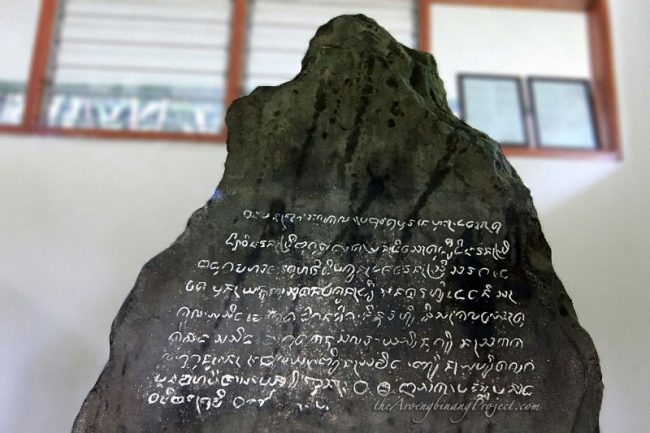 Prasasti Batu Tulis via Alampriangan.wordpresscom, 1. Tempat Wisata di Bogor – Kebun Raya Bogor, 2. Tempat Wisata di Bogor – Istana Bogor, 3. Tempat Wisata di Bogor – Taman Safari, 4. Tempat Wisata di Bogor – Situ Gede, 5. Tempat Wisata di Bogor – Tirta Sanita Ciseeng, 6. Tempat Wisata di Bogor – Taman Mekarsari, 7. Tempat Wisata di Bogor – Kampung Budaya Sindangbarang, 8. Tempat Wisata di Bogor – Museum Zoologi Bogor, 9. Tempat Wisata di Bogor – Warso Farm, 10. Tempat Wisata di Bogor – Air Panas Ciparay, 11. Tempat Wisata di Bogor – Marcopolo Adventure, 12. Tempat Wisata di Bogor – Museum Etnobotani, 13. Tempat Wisata di Bogor – Museum Pembela Tanah Air, 14. Tempat Wisata di Bogor – Prasasti Batu Tulis, 15. Tempat Wisata di Bogor – The Jungle Water Adventure, 16. Tempat Wisata di Bogor – The Highland Park Resort, 17. Kolam Renang ZamZam Tirta – Ciomas, 18. Tempat Wisata di Bogor – Taman Wisata Matahari, 19. Tempat Wisata di Bogor – Agro Gunung Mas, 20. Tempat Wisata di Bogor – Taman Riung Gunung, 21. Tempat Wisata di Bogor – Gunung Pancar, 22. Tempat Wisata di Bogor – Air Terjun Bidadari, 23. Tempat Wisata di Bogor – Jungle Land Adventure Theme Park, 24. Tempat Wisata di Bogor – Taman Budaya Sentul, 25. Water Boom Yasmin Sport Center, 26. Curug Cibaliung, 27. Curug Cibaliung Rumah Pohon & Jembatan Kayu Gantung Curug Ciherang Jonggol, 28. Penangkaran Rusa Giri Jaya Cariu Bogor, 29. Little Venice Kota Bunga Puncak Bogor, 30. Curug Lembah Pelangi, 31. Kebun Wisata Pasirmukti, 32. Hutan Cifor, 33. Patung Buddha Tidur, 34. Puncak Paragaya, 35. Wisata Alam Curug Cipamingkis, 36. Penangkaran Elang Loji, 37. Gunung Batu Jonggol, 38. Gunung Munara Rumpin, 39. Gunung Kapur Klapanunggal, 40. Pemandian Air Panas Gunung Peyek, 41. Curug Country, 42. Fly Indonesia Paragliding, 43. Cimory Riverside