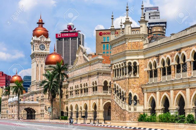 Sultan Abdul Samad Building Malaysia, 1. Museum Kesenian Islam Malaysia, 2. Kuala Lumpur City Gallery, 3. Menara Kembar Petronas Malaysia, 4. Pusat Kota Kuala Lumpur (KLCC), 5. Bukit Bintang Walkway Malaysia (The Golden Triangle), 6. Jembatan Putrajaya Malaysia, 7. Taman Burung Kuala Lumpur, 8. Kuala Lumpur Convention Center, 9. Menara Kuala Lumpur (KL Tower), 10. Jalan Alor Malaysia, 11. National Mosque Malaysia (Masjid Negara), 12. Aquaria KLCC, 13. Sri Mahamariamman Malaysia, 14. Sultan Abdul Samad Building Malaysia, 15. Dataran Merdeka atau Merdeka Square Malaysia, 16. Berjaya Times Square Theme Park, 17. Masjid Jamek Malaysia, 18. Chinatown Kuala Lumpur, 19. Istana Negara Malaysia, 20. Berjaya Time Square Theme Park, 21. Batu Caves, 22. Lake Gardens (Taman Tasik Perdana), 23. Kuil Thean Hou, 24. Rumah Penghulu Abu Seman, 25. Lake Symphony – Kuala Lumpur, 26. Little India – Kuala Lumpur, 27. Railway Station and Administration Building, 28. District 21 Kuala Lumpur, 29. Petrosains Discovery Centre, 30. Kuala Lumpur National Zoo & Aquarium, 31. Wisata Religi Masjid Putrajaya, 32. Sunway Lagoon Theme Park, 33. Kuala Lumpur Forest Eco Park, 34. Istana Budaya, 35. Jalan Alor, 36. Pusat Sains Negara, 36. i-City Shah Alam, 37. Bukit Tabur, 38. Skytrex Adventure, 39. National Textile Museum, 40. Sin Sze Ya Temple, 42. Royal Malaysian Police Museum, 43. Kuala Lumpur Butterfly Park, 44. Pasar Seni, 45. Suria KLCC, 46. Taman Botani Perdana, 47. Genting Highlands, 48. Museum Negara Malaysia, 49. Taman KLCC, 50. Tugu Negara, 51. Bukit Nanas, 52. Planetarium Negara, 53. Istana Negara Kuala Lumpur, 54. Menara KL118, 55. Titiwangsa Lake Gardens, 56. Petronas Gallery, 57. KL Tower Mini Zoo, 58. KidZania Kuala Lumpur