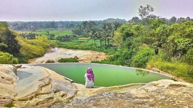 Tirta Sanita Ciseeng via IG @galeri.indonesiaku, 1. Tempat Wisata di Bogor – Kebun Raya Bogor, 2. Tempat Wisata di Bogor – Istana Bogor, 3. Tempat Wisata di Bogor – Taman Safari, 4. Tempat Wisata di Bogor – Situ Gede, 5. Tempat Wisata di Bogor – Tirta Sanita Ciseeng, 6. Tempat Wisata di Bogor – Taman Mekarsari, 7. Tempat Wisata di Bogor – Kampung Budaya Sindangbarang, 8. Tempat Wisata di Bogor – Museum Zoologi Bogor, 9. Tempat Wisata di Bogor – Warso Farm, 10. Tempat Wisata di Bogor – Air Panas Ciparay, 11. Tempat Wisata di Bogor – Marcopolo Adventure, 12. Tempat Wisata di Bogor – Museum Etnobotani, 13. Tempat Wisata di Bogor – Museum Pembela Tanah Air, 14. Tempat Wisata di Bogor – Prasasti Batu Tulis, 15. Tempat Wisata di Bogor – The Jungle Water Adventure, 16. Tempat Wisata di Bogor – The Highland Park Resort, 17. Kolam Renang ZamZam Tirta – Ciomas, 18. Tempat Wisata di Bogor – Taman Wisata Matahari, 19. Tempat Wisata di Bogor – Agro Gunung Mas, 20. Tempat Wisata di Bogor – Taman Riung Gunung, 21. Tempat Wisata di Bogor – Gunung Pancar, 22. Tempat Wisata di Bogor – Air Terjun Bidadari, 23. Tempat Wisata di Bogor – Jungle Land Adventure Theme Park, 24. Tempat Wisata di Bogor – Taman Budaya Sentul, 25. Water Boom Yasmin Sport Center, 26. Curug Cibaliung, 27. Curug Cibaliung Rumah Pohon & Jembatan Kayu Gantung Curug Ciherang Jonggol, 28. Penangkaran Rusa Giri Jaya Cariu Bogor, 29. Little Venice Kota Bunga Puncak Bogor, 30. Curug Lembah Pelangi, 31. Kebun Wisata Pasirmukti, 32. Hutan Cifor, 33. Patung Buddha Tidur, 34. Puncak Paragaya, 35. Wisata Alam Curug Cipamingkis, 36. Penangkaran Elang Loji, 37. Gunung Batu Jonggol, 38. Gunung Munara Rumpin, 39. Gunung Kapur Klapanunggal, 40. Pemandian Air Panas Gunung Peyek, 41. Curug Country, 42. Fly Indonesia Paragliding, 43. Cimory Riverside