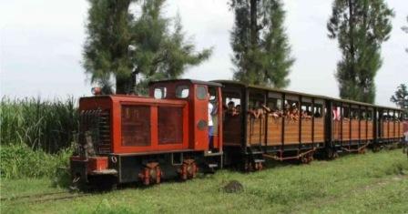 Agro Wisata Loco Antik di Tegal, 1. Pemandian Air Panas Guci, 2. Pantai Purwahamba Indah, 3. Tirta Waduk Cacaban , 4. Agro Wisata Loco Antik , 5. Curug Cantel Bumijawa, 6. Curug Putri , 7. Pantai Alam Indah, 8. Bahari Waterpark Tegal, 9. Wana Wisata Clirit View, 10. Rita Park, 11. Alun-alun Kota Tegal, 12. Taman Rakyat Slawi Ayu, 13. Guci Forest, 14. Sulaku Bumijawa Park, 15. Taman Anggrek Tuwel Guci, 16. Guciku Hot Waterboom, 17. The Baron Hill of Guci, 18. Waterboom Yogya, 19. Konsorsium Rumah Wayang, 20. Bukit Goa Lawa atau Bukit Batu Agung, 21. Danau Beko Margasari, 22. Jembatan Gantung Danawarih, 23. Kawasan Konservasi Karang Jeruk, 24. Wisata Kesehatan Jamu (WKJ) Kalibakung, 25. Monumen Bahari, 26. Curug Pitu Margasari, 27. Situs Manusia Purba Semedo, 28. Pantai Muarareja Indah, 29. Taman Poci, 30. Curug Jejeg, 31. Curug Luhur, 32. Curug Kembar, 33. Kolam Renang Samudra Slawi, 34. Bukit Rangkok Pagerwangi, 35. Kebun Melati Maribaya, 36. Curug Penganten, 37. Pacific Mall, 38. Bukit Bintang Guci, 39. Curug Sentul Cawitali, 40. Curug Jedor Guci, 41. Curug Longan, 42. Kolam Renang Hj. Muriyah Slawi, 43. Telaga Air Cempaka, 44. Gunung Tanjung