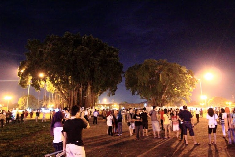 Alun-Alun Kidul, 1. Wisata Candi Prambanan, 2. Wisata Air Terjun Sri Gethuk, 3. Curug Indah Tegalrejo, 4. Pasar Beringharjo, 5. Sindu Kusuma Edupark (SKE), 6. Tugu Jogja, 7. Museum Benteng Vredeburg, 8. Taman Pintar Yogyakarta, 9. Gumuk Pasir Parangkusumo, 10. The Lost World Castle, 11. Wisata Istana Ratu Boko, 12. Pantai Pok Tunggal, 13. Pantai Parangtritis, 14. Pantai Baron, 15. Pantai Siung, 16. Pabrik Gula Madukismo, 17. Museum Mini Sisa Hartaku, 18. Museum Affandi, 19. Museum Sonobudoyo Siung, 20. Wisata Kotagede , 21. Keraton Ngayogyakarta Hadiningrat, 22. Kebun Binatang Gembira Loka, 23. Jalan Malioboro, 24. Kampung Wisata Taman Sari, 25. Hutan Pinus Mangunan, 26. Kebun Buah Mangunan Jogja, 27. Pantai Timang, 28. Wisata Goa Selarong, 29. Wisata Alam Kalibiru, 30. Cave Tubing di Goa Pindul, 31. Candi Sambisari, 32. Wisata Candi Plaosan, 33. “Cahaya Surga” di Gua Jomblang, 34. Bukit Parang Endog, 35. Bukit Bintang Jogja, 36. Pantai Indrayanti, 37. Pantai Jogan, 38. Pantai Sundak, 39. Pantai Krakal, 40. Goa Gelatik, 41. Cave Tubing Kalisuci, 42. Pantai Sadranan, 43. The World Landmarks Merapi Park, 44. Transmart Carrefour Maguwo, 45. Pantai Nglambor , 46. Jogja Bay Waterpark (Tutup Sementara), 47. Kebun Teh Nglinggo Jogja, 48. Tebing Breksi, 49. Wisata Hutan Mangrove Wana Tirta, 50. Taman Nasional Gunung Merapi, 51. Jurang Tembelan, 52. Gunung Api Purba Nglanggeran, 53. Candi Ijo D.I. Yogyakarta, 54. Alun-alun Kidul, Jogja, 55. Taman Pelangi Monjali, 56. Jalan Prawirotaman, 57. Titik Nol Yogyakarta, 58. Taman Budaya Yogyakarta, 59. Ekowisata Sungai Mudal, 60. Pojok Beteng, 61. HeHa Sky View, 62. HeHa Ocean View, 63. Tumpeng Menoreh, 64. Rumah Jembarati (Tutup), 65. Studio Alam Glampong, 66. Bukit Panguk Kediwung, 67. Curug Pulosari, 68. Seribu Batu Songgo Langit, 69. Embung Langensari, 70. Pantai Ngrawe (MESRA)