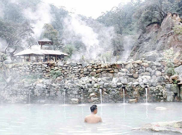 Argowisata Kawah Rengganis, 1. Gunung Tangkuban Perahu, 2. Trans Studio Bandung, 3. Wisata Kawah Putih Ciwidey, 4. Curug Dago di Bandung, 5. Wisata Belanja Pasar Baru di Bandung, 6. Wisata Edukasi Observatorium Bosscha di Bandung, 7. Wisata Alam Danau Situ Patenggang di Bandung, 8. Wisata Air Panas Ciater, 9. Wisata Kampung Gajah di Bandung (Tutup Permanen), 10. Tempat Wisata Kebun Binatang di Bandung, 11. Wisata Rumah Mode Bandung, 12. Wisata Seni Saung Angklung Udjo Di Bandung, 13. Wisata Edukasi Museum Geologi Bandung, 14. Paskal Food Market, 15. Rumah Strawberry Ciwidey, 16. Cihampelas Walk, 17. Museum Konferensi Asia Afrika, 18. Museum Sri Baduga Bandung, 19. Taman Lalu Lintas Ade Irma Suryani, 20. Kolam Renang Karang Setra, 21. Taman Wisata Alam Maribaya, 22. Kawasan Punclut Bandung Utara, 23. Kebun Bunga Cihideung, 24. Tempat Wisata De’Ranch, 25. Wisata Kuliner Floating Market, 26. Perkebunan Teh Rancabali, 27. Wisata Air Panas Ciwalini, 28. Wisata Bumi Perkemahan Ranca Upas, 29. Little Seoul Bandung, 30. Dusun Bambu Lembang, 31. Taman Hutan Raya Ir Djuanda, 32. Curug Upas, 33. Ciwidey Valley Resort, 34. Sendang Kahuripan, 35. Situ Cileunca, 36. Taman Balai Kota, 37. Gunung Puntang, 38. Stone Garden, 39. Chinatown Bandung, 40. Bird Pavilion, 41. Curug Malela, 42. Tebing Keraton, 43. Puncak Bintang, 44. Amazing Art World, 45. Street Gourmet, 46. Curug Cimahi, 47. Tafso Barn, 48. Sanghyang Heuleut, 49. The Great Asia Afrika, 50. Tebing Citatah, 51. Jalan Braga, 52. D’Dieuland, 53. Jembatan Kereta Api Cikudapateuh Ciwidey, 54. Upside Down World Bandung, 55. Orchid Forest Cikole, 56. Kebun Teh Sukawana, 57. Kampoeng Tulip, 58. Kampung Pasir Ipis, 59. Kebun Bunga Begonia, 60. Wisata Grafika Cikole, 61. Pine Forest Camp Lembang, 62. The Lodge Maribaya, 63. Farm House Susu Lembang, 64. Glamping Lakeside, 65. Curug Keraton Cibodas, 66. Curug Layung Lembang, 67. Curug Tilu Leuwi Opat, 68. Jendela Alam, 69. Ciwangun Indah Camp (CIC) Lembang, 70. Taman Miniatur Kereta Api, 71. Lereng Anteng Panoramic Coffee, 72. Gunung Putri Lembang, 73. Kawasan Berkuda Ganesha H Equestrian, 74. Bukit Labyrinth Ganesha H Equestrian, 75. Bukit Pangjebolan Lembang, 76. Argowisata Kawah Rengganis, 77. Pemandian Air Panas Ciwalini, 78. Curug Cipanji Bandung, 79. Wisata Air Curug Tilu, 80. Bukit Jamur Rancabolang Ciwidey, 81. Barusen Hills, 82. Kampung Cai Rancaupas, 83. Bumi Perkemahan Ranca Cangkuang, 84. Cimanggu Hot Spring & Cottage, 85. Taman Kelinci Ciwidey, 86. Danau eMTe Highland Resort, 87. Green Hill Park TWA Cimanggu