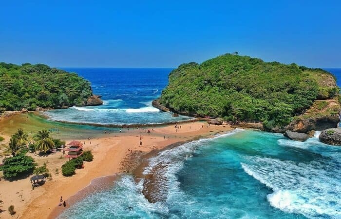 Batu Bengkung Malang, 1. Wisata Pantai Batu Bengkung Malang, 2. Wisata Batu Night Spectacular (BNS) Malang, 3. Wisata Jatim Park 1, 4. Wahana Wisata Jatim Park 2 Malang, 5. Alun-alun kota Malang, 6. Wisata Petik Apel Malang, 7. Masjid Tiban Malang, 8. Wisata Alam Air Terjun Coban Rondo Malang, 9. Wahana Wisata Eco Green Park Malang, 10. Wisata Museum Angkut Malang, 11. Wisata Pulau Sempu Malang, 12. Wisata Pantai Balekambang Malang, 13. Objek Wisata Bendungan Karangkates Malang, 14. Wahana Wisata Wendit Water Park Malang, 15. Tempat wisata Alam Selecta Malang, 16. Objek Wisata Agrowisata Wonosari Malang, 17. Wahana Wisata Taman Rekreasi Sengkaling Malang, 18. Wisata Kuliner dan Edukasi di Inggil Museum Resto Malang, 19. Wisata Alam Menikmati Kecantikan Alam Ala Omah kayu Malang, 20. Objek Wisata Uji Adrenalin Wisata Paralayang Malang, 21. Wisata Alam 7 Air Terjun Sumber Pitu Malang, 22. Berwisata Menikmati Keperawanan Pantai Sipelot Malang, 23. Tempat Wisata Edukasi Museum Kesehatan Jiwa Malang, 24. Wisata Alam Sumber Air Krabyakan Malang, 25. Wisata Pantai Ngliyep nan Indah di Malang, 26. Wisata Sejarah di Museum D’Topeng Malang, 27. Objek Wisata Panen Madu di Agro Tawon Rimba Raya Malang, 28. Wisata Sejarah Gerbong Maut di Museum Brawijaya Malang, 29. Wisata Edukasi Museum Malang Tempo Doeloe, 30. Objek Wisata Pemandian Air Panas Cangar Batu Malang, 31. Objek Wisata Secret zoo Kebun Binatang Batu Malang, 32. Tempat Wisata Kuliner Es Krim Legendaris di Toko Oen Malang, 33. Mata Air Sumber Sirah, 34. Coban Nirwana atau Coban Mbok Karimah, 35. Pemandian Kalireco Lawang, 36. Teluk Bidadari, 37. Banyu Anjlok, 38. Wisata Tubing Wringinanom, 39. Coban Tundo, 40. Pantai Kedung Celeng, 41. Air Terjun Coban Pelangi, 42. Gua Lo Bangi, 43. Ndayung Rafting, 44. Waduk Selorejo Malang, 45. Pantai Tiga Warna Malang, 46. Teluk Kletekan Malang, 47. Pantai Lenggoksono Malang, 48. Pantai Bajul Mati Malang, 49. Jawa Timur Park 3, 50. Kampung Warna Warni Jodipan, 51. Candi Badut, 51. Sumber Jenon, 52. Wisata Pujon Kidul, 53. Pantai Sendang Biru, 54. Hawai Waterpark, 55. Pura Luhur Giri Arjuno, 56. Museum Tubuh, 57. Kusuma Waterpark, 58. Candi Songgoriti, 59. Taman Singha Merjosari, 60. Taman Kelinci, 61. Candi Singosari, 62. Pura Luhur Giri Arjuno, 63. Masjid Agung Malang, 64. Masjid Annur Batu, 65. Coban Rais, 66. River Tubing di Sungai Amprong, 67. Sumber Maron, 68. Coban Jahe, 69. Coban Talun, 70. Coban Parang Tejo, 71. Coban Gintung, 72. Coban Sewu, 73. Coban Putri, 74. Rafting Kaliwatu, 75. Sumber Taman, 76. Bukit Bulu, 77. De Tjangkul Batu, 78. Taman Labirin Coban Rondo, 79. Bukit Binglis, 80. Bukit Cinta, 81. Bukit Bintang, 82. Bukit Teletubbies, 83. Bukit Asmoro, 84. Bukit Budug Asu, 85. Pantai Banyu Meneng, 86. Pantai Selok, 87. Pantai Sendiki, 88. Pantai Goa Cina, 89. Pantai Sendang Biru, 90. Pantai Watu Leter, 91. Pantai Wedi Awu, 92. Pantai Jonggring Saloko, 93. Pantai Wedi Putih, 94. Pantai Bangsong, 95. Pantai Teluk Asmoro, 96. Pantai Telok, 97. Pantai Parang Dowo, 98. Pantai Jolangkung, 99. Pantai Tomen