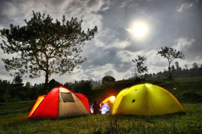 Bumi Perkemahan Ranca Cangkuang, 1. Gunung Tangkuban Perahu, 2. Trans Studio Bandung, 3. Wisata Kawah Putih Ciwidey, 4. Curug Dago di Bandung, 5. Wisata Belanja Pasar Baru di Bandung, 6. Wisata Edukasi Observatorium Bosscha di Bandung, 7. Wisata Alam Danau Situ Patenggang di Bandung, 8. Wisata Air Panas Ciater, 9. Wisata Kampung Gajah di Bandung (Tutup Permanen), 10. Tempat Wisata Kebun Binatang di Bandung, 11. Wisata Rumah Mode Bandung, 12. Wisata Seni Saung Angklung Udjo Di Bandung, 13. Wisata Edukasi Museum Geologi Bandung, 14. Paskal Food Market, 15. Rumah Strawberry Ciwidey, 16. Cihampelas Walk, 17. Museum Konferensi Asia Afrika, 18. Museum Sri Baduga Bandung, 19. Taman Lalu Lintas Ade Irma Suryani, 20. Kolam Renang Karang Setra, 21. Taman Wisata Alam Maribaya, 22. Kawasan Punclut Bandung Utara, 23. Kebun Bunga Cihideung, 24. Tempat Wisata De’Ranch, 25. Wisata Kuliner Floating Market, 26. Perkebunan Teh Rancabali, 27. Wisata Air Panas Ciwalini, 28. Wisata Bumi Perkemahan Ranca Upas, 29. Little Seoul Bandung, 30. Dusun Bambu Lembang, 31. Taman Hutan Raya Ir Djuanda, 32. Curug Upas, 33. Ciwidey Valley Resort, 34. Sendang Kahuripan, 35. Situ Cileunca, 36. Taman Balai Kota, 37. Gunung Puntang, 38. Stone Garden, 39. Chinatown Bandung, 40. Bird Pavilion, 41. Curug Malela, 42. Tebing Keraton, 43. Puncak Bintang, 44. Amazing Art World, 45. Street Gourmet, 46. Curug Cimahi, 47. Tafso Barn, 48. Sanghyang Heuleut, 49. The Great Asia Afrika, 50. Tebing Citatah, 51. Jalan Braga, 52. D’Dieuland, 53. Jembatan Kereta Api Cikudapateuh Ciwidey, 54. Upside Down World Bandung, 55. Orchid Forest Cikole, 56. Kebun Teh Sukawana, 57. Kampoeng Tulip, 58. Kampung Pasir Ipis, 59. Kebun Bunga Begonia, 60. Wisata Grafika Cikole, 61. Pine Forest Camp Lembang, 62. The Lodge Maribaya, 63. Farm House Susu Lembang, 64. Glamping Lakeside, 65. Curug Keraton Cibodas, 66. Curug Layung Lembang, 67. Curug Tilu Leuwi Opat, 68. Jendela Alam, 69. Ciwangun Indah Camp (CIC) Lembang, 70. Taman Miniatur Kereta Api, 71. Lereng Anteng Panoramic Coffee, 72. Gunung Putri Lembang, 73. Kawasan Berkuda Ganesha H Equestrian, 74. Bukit Labyrinth Ganesha H Equestrian, 75. Bukit Pangjebolan Lembang, 76. Argowisata Kawah Rengganis, 77. Pemandian Air Panas Ciwalini, 78. Curug Cipanji Bandung, 79. Wisata Air Curug Tilu, 80. Bukit Jamur Rancabolang Ciwidey, 81. Barusen Hills, 82. Kampung Cai Rancaupas, 83. Bumi Perkemahan Ranca Cangkuang, 84. Cimanggu Hot Spring & Cottage, 85. Taman Kelinci Ciwidey, 86. Danau eMTe Highland Resort, 87. Green Hill Park TWA Cimanggu