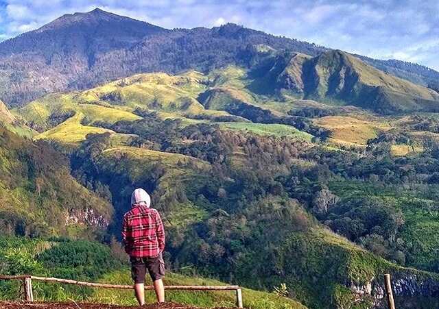 Bukit Budug Asu via Kabartavel, 1. Wisata Pantai Batu Bengkung Malang, 2. Wisata Batu Night Spectacular (BNS) Malang, 3. Wisata Jatim Park 1, 4. Wahana Wisata Jatim Park 2 Malang, 5. Alun-alun kota Malang, 6. Wisata Petik Apel Malang, 7. Masjid Tiban Malang, 8. Wisata Alam Air Terjun Coban Rondo Malang, 9. Wahana Wisata Eco Green Park Malang, 10. Wisata Museum Angkut Malang, 11. Wisata Pulau Sempu Malang, 12. Wisata Pantai Balekambang Malang, 13. Objek Wisata Bendungan Karangkates Malang, 14. Wahana Wisata Wendit Water Park Malang, 15. Tempat wisata Alam Selecta Malang, 16. Objek Wisata Agrowisata Wonosari Malang, 17. Wahana Wisata Taman Rekreasi Sengkaling Malang, 18. Wisata Kuliner dan Edukasi di Inggil Museum Resto Malang, 19. Wisata Alam Menikmati Kecantikan Alam Ala Omah kayu Malang, 20. Objek Wisata Uji Adrenalin Wisata Paralayang Malang, 21. Wisata Alam 7 Air Terjun Sumber Pitu Malang, 22. Berwisata Menikmati Keperawanan Pantai Sipelot Malang, 23. Tempat Wisata Edukasi Museum Kesehatan Jiwa Malang, 24. Wisata Alam Sumber Air Krabyakan Malang, 25. Wisata Pantai Ngliyep nan Indah di Malang, 26. Wisata Sejarah di Museum D’Topeng Malang, 27. Objek Wisata Panen Madu di Agro Tawon Rimba Raya Malang, 28. Wisata Sejarah Gerbong Maut di Museum Brawijaya Malang, 29. Wisata Edukasi Museum Malang Tempo Doeloe, 30. Objek Wisata Pemandian Air Panas Cangar Batu Malang, 31. Objek Wisata Secret zoo Kebun Binatang Batu Malang, 32. Tempat Wisata Kuliner Es Krim Legendaris di Toko Oen Malang, 33. Mata Air Sumber Sirah, 34. Coban Nirwana atau Coban Mbok Karimah, 35. Pemandian Kalireco Lawang, 36. Teluk Bidadari, 37. Banyu Anjlok, 38. Wisata Tubing Wringinanom, 39. Coban Tundo, 40. Pantai Kedung Celeng, 41. Air Terjun Coban Pelangi, 42. Gua Lo Bangi, 43. Ndayung Rafting, 44. Waduk Selorejo Malang, 45. Pantai Tiga Warna Malang, 46. Teluk Kletekan Malang, 47. Pantai Lenggoksono Malang, 48. Pantai Bajul Mati Malang, 49. Jawa Timur Park 3, 50. Kampung Warna Warni Jodipan, 51. Candi Badut, 51. Sumber Jenon, 52. Wisata Pujon Kidul, 53. Pantai Sendang Biru, 54. Hawai Waterpark, 55. Pura Luhur Giri Arjuno, 56. Museum Tubuh, 57. Kusuma Waterpark, 58. Candi Songgoriti, 59. Taman Singha Merjosari, 60. Taman Kelinci, 61. Candi Singosari, 62. Pura Luhur Giri Arjuno, 63. Masjid Agung Malang, 64. Masjid Annur Batu, 65. Coban Rais, 66. River Tubing di Sungai Amprong, 67. Sumber Maron, 68. Coban Jahe, 69. Coban Talun, 70. Coban Parang Tejo, 71. Coban Gintung, 72. Coban Sewu, 73. Coban Putri, 74. Rafting Kaliwatu, 75. Sumber Taman, 76. Bukit Bulu, 77. De Tjangkul Batu, 78. Taman Labirin Coban Rondo, 79. Bukit Binglis, 80. Bukit Cinta, 81. Bukit Bintang, 82. Bukit Teletubbies, 83. Bukit Asmoro, 84. Bukit Budug Asu, 85. Pantai Banyu Meneng, 86. Pantai Selok, 87. Pantai Sendiki, 88. Pantai Goa Cina, 89. Pantai Sendang Biru, 90. Pantai Watu Leter, 91. Pantai Wedi Awu, 92. Pantai Jonggring Saloko, 93. Pantai Wedi Putih, 94. Pantai Bangsong, 95. Pantai Teluk Asmoro, 96. Pantai Telok, 97. Pantai Parang Dowo, 98. Pantai Jolangkung, 99. Pantai Tomen