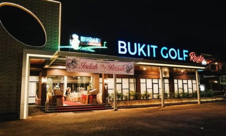 Bukit Golf, 1. Obyek Wisata Jembatan Ampera dan Sungai Musi di Palembang, 2. Tempat Wisata Religi Masjid Cheng Hoo Palembang, 3. Obyek Wisata Bukit Siguntang di Palembang, 4. Tempat Wisata Sejarah Museum Sultan Mahmud Badaruddin II Palembang, 5. Tempat Wisata Sejarah Benteng Kuto Besak di Palembang, 6. Wisata Religi Masjid Agung Sultan Mahmud Badaruddin I Palembang, 7. Objek Wisata Gedung Kantor Walikota Palembang, 8. Tempat Wisata Keluarga Kembang Iwak Family Park di Palembang, 9. Tempat Wisata Alam Hutan Punti Kayu di Palembang, 10. Tempat Wisata Sejarah Taman Purbakala Kerajaan Sriwijaya di Palembang, 11. Tempat Wisata Kuliner Kampung Kapitan di Palembang, 12. Objek Wisata Monumen perjuangan rakyat Palembang, 13. Obyek Wisata Pulau Kemaro di Palembang, 14. Tempat Wisata Alam Air Terjun Lematang Indah , 15. Obyek Wisata Gunung Dempo, 16. Tempat Wisata Alam Air Terjun Bidadari di Lahat, 17. Obyek Wisata Alam Air Terjun Maung (Curup Maung), 18. Tempat Wisata Kuliner Terkenal Martabak HAR di Palembang, 19. Tempat Wisata Kuliner Pempek Candy di Palembang, 20. Tempat Wisata Kuliner Pempek SAGA di Palembang, 21. Arung Jeram Sungai Manna, 22. Waterboom OPI Jakabaring, 23. The Amanzi Waterpark CitraGrand City, 24. Fantasy Island Palembang, 25. Danau Ranau, 26. Kolam Renang Lumban Tirta, 27. Museum Negeri Balaputra Dewa, 28. Kampung Arab Palembang, 29. Rumah Rakit Sungai Musi, 30. Palembang Bird Park, 31. Pelabuhan Tanjung Api-Api, 32. Masjid Lawang Kidul, 33. Tangga 2001, 34. Tugu Belido, 35. Kopi Roda, 36. Bayt Al-Quran Raksasa, 37. Sungai Gerong, 38. Goa Putri, 39. Sekanak Sidewalk, 40. Danau OPI, 41. Museum Tekstil Palembang, 42. Waterpark Danau Tanah Mas, 43. Taman Pelangi, 44. Bukit Golf, 45. Klenteng Chandra Nadi, 46. G Art Studio, 47. Pulau Maspari, 48. Gelora Sriwijaya, 49. Warung Apung Sungai Musi, 50. Air Terjun Kematang Indah, 51. Kebun Teh Dempo