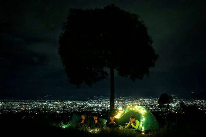 Bukit Pangjebolan Lembang, 1. Gunung Tangkuban Perahu, 2. Trans Studio Bandung, 3. Wisata Kawah Putih Ciwidey, 4. Curug Dago di Bandung, 5. Wisata Belanja Pasar Baru di Bandung, 6. Wisata Edukasi Observatorium Bosscha di Bandung, 7. Wisata Alam Danau Situ Patenggang di Bandung, 8. Wisata Air Panas Ciater, 9. Wisata Kampung Gajah di Bandung (Tutup Permanen), 10. Tempat Wisata Kebun Binatang di Bandung, 11. Wisata Rumah Mode Bandung, 12. Wisata Seni Saung Angklung Udjo Di Bandung, 13. Wisata Edukasi Museum Geologi Bandung, 14. Paskal Food Market, 15. Rumah Strawberry Ciwidey, 16. Cihampelas Walk, 17. Museum Konferensi Asia Afrika, 18. Museum Sri Baduga Bandung, 19. Taman Lalu Lintas Ade Irma Suryani, 20. Kolam Renang Karang Setra, 21. Taman Wisata Alam Maribaya, 22. Kawasan Punclut Bandung Utara, 23. Kebun Bunga Cihideung, 24. Tempat Wisata De’Ranch, 25. Wisata Kuliner Floating Market, 26. Perkebunan Teh Rancabali, 27. Wisata Air Panas Ciwalini, 28. Wisata Bumi Perkemahan Ranca Upas, 29. Little Seoul Bandung, 30. Dusun Bambu Lembang, 31. Taman Hutan Raya Ir Djuanda, 32. Curug Upas, 33. Ciwidey Valley Resort, 34. Sendang Kahuripan, 35. Situ Cileunca, 36. Taman Balai Kota, 37. Gunung Puntang, 38. Stone Garden, 39. Chinatown Bandung, 40. Bird Pavilion, 41. Curug Malela, 42. Tebing Keraton, 43. Puncak Bintang, 44. Amazing Art World, 45. Street Gourmet, 46. Curug Cimahi, 47. Tafso Barn, 48. Sanghyang Heuleut, 49. The Great Asia Afrika, 50. Tebing Citatah, 51. Jalan Braga, 52. D’Dieuland, 53. Jembatan Kereta Api Cikudapateuh Ciwidey, 54. Upside Down World Bandung, 55. Orchid Forest Cikole, 56. Kebun Teh Sukawana, 57. Kampoeng Tulip, 58. Kampung Pasir Ipis, 59. Kebun Bunga Begonia, 60. Wisata Grafika Cikole, 61. Pine Forest Camp Lembang, 62. The Lodge Maribaya, 63. Farm House Susu Lembang, 64. Glamping Lakeside, 65. Curug Keraton Cibodas, 66. Curug Layung Lembang, 67. Curug Tilu Leuwi Opat, 68. Jendela Alam, 69. Ciwangun Indah Camp (CIC) Lembang, 70. Taman Miniatur Kereta Api, 71. Lereng Anteng Panoramic Coffee, 72. Gunung Putri Lembang, 73. Kawasan Berkuda Ganesha H Equestrian, 74. Bukit Labyrinth Ganesha H Equestrian, 75. Bukit Pangjebolan Lembang, 76. Argowisata Kawah Rengganis, 77. Pemandian Air Panas Ciwalini, 78. Curug Cipanji Bandung, 79. Wisata Air Curug Tilu, 80. Bukit Jamur Rancabolang Ciwidey, 81. Barusen Hills, 82. Kampung Cai Rancaupas, 83. Bumi Perkemahan Ranca Cangkuang, 84. Cimanggu Hot Spring & Cottage, 85. Taman Kelinci Ciwidey, 86. Danau eMTe Highland Resort, 87. Green Hill Park TWA Cimanggu