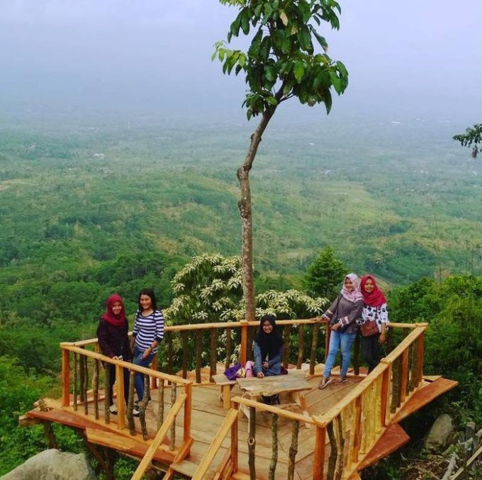 Bukit SJ 88 via Detik, 1. Tempat Wisata Pantai Pasir Putih Malikan (Papuma) Jember, 2. Tempat Wisata Pantai Watu Ulo Jember, 3. Tempat Wisata Keluarga Pantai Bandealit di Jember, 4. Tempat Wisata Pantai Puger di Jember, 5. Obyek Wisata Keluarga Tiara Waterpark di Jember, 6. Objek Wisata Keluarga Pemandian Kebon Agung di Jember, 7. Tempat Wisata Edukasi Taman Botani Jember, 8. Wahana Liburan Seru Waterboom Niagara di Jember, 9. Destinasi Wisata Populer Kawasan Puncak Rembangan di Jember, 10. Tempat Wisata Alam Air Terjun Tancak di Jember, 11. Tujuan Wisata Keluarga Pemandian Patemon di Jember, 12. Tempat Wisata Sejarah Situs Duplang di Jember, 13. Obyek Wisata Pantai Paseban di Jember, 14. Obyek Wisata Pemandian Rembangan di Jember, 15. Obyek Wisata Menarik Loko Lori di Jember, 16. Tempat Wisata Alam Air Terjun Antrokan di Jember, 17. Kafe Kolong di Jember, 18. Obyek Wisata Bedadung di Jember (Sudah Tutup), 19. Wisata ke Perkebunan Teh Gunung Gambir di Jember, 20. Obyek Wisata Pemandian Oleng Sibutong di jember, 21. Kimo Swimming Pool, 22. Air Terjun Manggisan, 23. Air Terjun Sumber Salak, 24. Pantai Payangan, 25. Pantai Rowo Cangak, 26. Pantai Teluk Love, 27. Agrowisata Tembakau, 28. Wisata Agro Glantangan, 29. Dira Park, 30. Agrowisata Mumbul Garden Jember, 31. Taman Nasional Meru Betiri, 32. Museum Tembakau Jember, 33. Pabrik Kopi Gumitir Jember, 34. Pulau Nusa Barong Jember, 35. Agrowisata Kopi dan Kakao, 36. Air Terjun Watu Ombo, 37. Air Terjun Lereng Raung, 38. Air Terjun Sumber Salak, 39. Taman Galaxy, 40. Bukit SJ 88, 41. Air Terjun Mandigu, 42. Goa Jepang