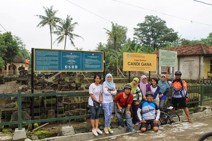 Candi Gana via Nasirullah Sitam, 1. Tempat Wisata Sejarah Candi Prambanan Klaten, 2. Tempat Wisata Air Umbul Ponggok Klaten, 3. Obyek Wisata Mata Air Cokro Tulung Klaten, 4. River Boarding di Kali Pusur Klaten, 5. Obyek Wisata Air Umbul Jolotundo Klaten, 6. Obyek Wisata Air Lepen Kencana Klaten, 7. Objek Wisata Air Umbul Kapilaler Klaten, 8. Wahana Liburan Galuh Tirto Nirmolo Klaten, 9. Tempat Wisata Kuliner Warung Apung Rowo Jombor Klaten, 10. Tempat Wisata Sejarah Candi Merak Klaten, 11. Wisata Museum Gula Gondang Winangoen Klaten, 12. Wisata Budaya Perajin tanduk kerbau Keprabon Klaten, 13. Tempat Wisata Alam Puncak Clongop Klaten, 14. Tempat Wisata Sejarah Candi Lumbung Klaten, 15. Tempat Wisata Sejarah Candi Sewu Klaten, 16. Ziarah ke Makam Sunan Pandanaran Klaten, 17. Candi Plaosan, 18. Taman Lampion Klaten, 19. Deles Indah, 20. Pemandian Lumban Tirto, 21. Umbul Manten, 22. Candi Sojiwan, 23. Umbul Tirto Mulyono dan Tirto Mulyani, 24. Hutan Kota Gergunung, 25. Candi Bubrah, 26. Candi Gana, 27. Kebun Rambutan Desa Tulung, 28. Bukit Sidoguro, 29. Bukit Petung, 30. Taman 1000 Pelangi, 31. Gunung Watu Prahu, 32. Agrowisata Bonsai, 33. Taman Kamboja Klaten, 34. Umbul Nilo, 35. Umbul Gedaren, 36. Embung Tirto Mulyo, 37. Curug Indah Tegalrejo, 38. Sendang Gemuling, 39. Wisata Kali Talang, 40. Taman Bunga Kebon Asri, 41. Bukit Cinta Klaten