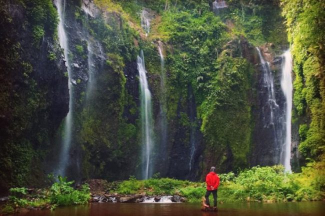 Curug Ciarjuna via IG @ecle69, 1. Wisata Gunung Papandayan , 2. Wisata Gunung Cikuray , 3. Wisata Gunung Guntur , 4. Tempat Wisata Situ Bagendit di Garut , 5. Wisata Situ dan Candi Cangkuang , 6. Wisata Pemandian Air Panas Cipanas, 7. Wisata Pemandian Air Panas Darajat , 8. Wisata Kawah Putih Talaga Bodas , 9. Wisata Arung Jeram Sungai Cimanuk , 10. Wisata Tebing Alam Batu Tumpang , 11. Wisata Pantai Santolo , 12. Wisata Pantai Sayang Heulang , 13. Wisata Pantai Rancabuaya , 14. Tempat Wisata Taman Satwa Cikembulan di Garut , 15. Wisata Curug Citiis , 16. Wisata Curug Orok , 17. Pantai Puncak Guha di Garut, 18. Wisata Pantai Cijeruk Indah, 19. Wisata Pantai Karang Paranje, 20. Kampung Sampireun, 21. Sabda Alam Cipanas, 22. Kawah Darajat Garut, 23. Curug Cimandi Racun, 24. Curug Sang Hyang Taraje, 25. Kebun Mawar Situhapa Garut, 26. Kawah Kamojang, 27. Pantai Cicalobak, 28. Pantai Taman Manalusu, 29. Perkebunan Teh Dayeuh Manggung, 30. Kolam Air Panas Cikarees, 31. Bukit Pilar Angin, 32. Leuweung Oko D’Great, 33. Leuwi Tonjong, 34. Bukit Palahlar, 35. Bukit Nangklak, 36. Pusat Konservasi Elang Kamojang, 37. Curug Cikawung, 38. Curug Cibadak, 39. Batu Patapaan, 40. Gunung Piramida Sadahurip, 41. Curug Nyogong, 42. Leuwi Korsi, 43. Leuwi Jurig, 44. Leuwi Jubleg, 45. Bukit Teletubbies Pasir Pogor, 46. Karacak Valley, 47. Cilopang Adventure Camp, 48. Papandayan Leisure Park, 49. River Tubing Cikaengan, 50. Curug Batu Nyusun, 51. Curug Ciarjuna, 52. Hutan Mati Gunung Papandayan