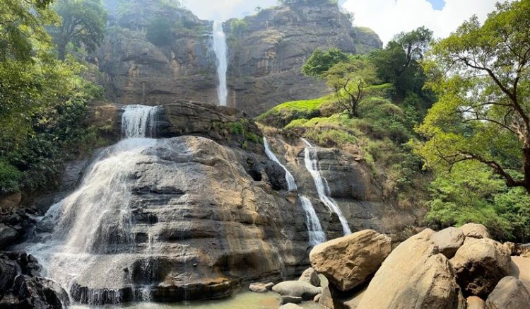 Curug Cikanteh Sukabumi via Google Maps @Heru Sulistiadhi, 1. Wisata Pantai Cibangban, 2. Objek Wisata Goa Buniayu, 3. Tempat Wisata Pantai Ujung Genteng Sukabumi, 4. Wisata Pantai Cimaja, 5. Tempat Wisata Taman Rekreasi Selabintana Sukabumi, 6. Situ Gunung Sukabumi, 7. Kawah Ratu Sukabumi, 8. Rafting di Sungai Citarik, 9. Berwisata ke Kampung Ciptagelar Sukabumi, 10. Objek Wisata Arung Jeram Sungai Cicatih, 11. Tempat Wisata Geopark Ciletuh Sukabumi, 12. Tempat Wisata Situ Sukarame di Sukabumi, 13. Curug Sawer Sukabumi, 14. Wana Wisata Cipelang, Wisata Alam Pegunungan Sukabumi, 15. Objek wisata Pondok Halimun Sukabumi, 16. Objek Wisata Megalitik Cengkuk Sukabumi, 17. Objek Wisata Sumber Air Panas Cikundul Sukabumi, 18. Penangkaran Penyu Hijau di Pantai Pangumbahan, 19. Objek Wisata Alam Curug Cibeureum Sukabumi, 20. Tebing Panenjoan, 21. Objek Wisata Curug Cimarinjung Sukabumi, 22. Liburan ke Pantai Citepus Sukabumi, 23. Pantai Cikembang Sukabumi, 24. Curug Sentral Kebandungan, 25. Pantai Cipanarikan Sukabumi, 26. Pantai Amanda Ratu, 27. Bukit Karang Numpang, 28. Ryzzy Azzahra Waterpark, 29. Waterboom Nagrak, 30. Liburan ke Pantai Cibongkok Sukabumi, 31. Berwisata ke Pantai Ombak Tujuh Sukabumi, 32. Liburan Seru ke Pantai Cibuaya Sukabumi, 33. Rekreasi ke Pantai Karang Hawu Sukabumi, 34. Liburan yang Asyik ke Curug Awang Sukabumi, 35. Objek wisata Curug Cikaso Sukambumi, 36. Liburan Seru ke Curug Cigangsa Sukabumi, 37. Mengunjungi Curug Sentral Kabandungan nan Eksotis, 38. Nyebur ke Curug Sodong yang Adem, 39. Wisata Seru ke Curug Bibijilan Sukabumi, 40. Mengintip Curug Cirajeg yang Tersembunyi, 41. Curug Gentong nan cantik dan menawan, 42. Melihat Keindahan Danau Batu Bacan Sukabumi, 43. Berendam di Pemandian Air Panas Cisolok, 44. Gua Lalay Sukabumi Jawa Barat, 45. Taman Nasional Gunung Halimun Salak Sukabumi, 46. Taman Rekreasi Danau Lido Sukabumi, 47. Pantai Cicaladi, 48. Halimun Adventure Journey, 49. Rumah Fantasi, 50. Bravo Adventure, 51. Karang Aji Beach Villa, 52. Bukit Sabak, 53. Sabana Puncak Pilar, 54. Santa Sea Waterpark, 55. Jembatan Situ Gunung, 56. Geyser Cisolok, 57. Karang Para, 58. Curug Caweni, 59. Wisata Bukit Baros, 60. Camp Bravo, 61. Puncak Peuyeum, 62. Curug Cikanteh Sukabumi