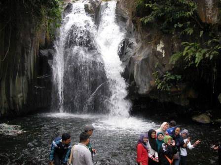 Curug Pitu Margasari, 1. Pemandian Air Panas Guci, 2. Pantai Purwahamba Indah, 3. Tirta Waduk Cacaban , 4. Agro Wisata Loco Antik , 5. Curug Cantel Bumijawa, 6. Curug Putri , 7. Pantai Alam Indah, 8. Bahari Waterpark Tegal, 9. Wana Wisata Clirit View, 10. Rita Park, 11. Alun-alun Kota Tegal, 12. Taman Rakyat Slawi Ayu, 13. Guci Forest, 14. Sulaku Bumijawa Park, 15. Taman Anggrek Tuwel Guci, 16. Guciku Hot Waterboom, 17. The Baron Hill of Guci, 18. Waterboom Yogya, 19. Konsorsium Rumah Wayang, 20. Bukit Goa Lawa atau Bukit Batu Agung, 21. Danau Beko Margasari, 22. Jembatan Gantung Danawarih, 23. Kawasan Konservasi Karang Jeruk, 24. Wisata Kesehatan Jamu (WKJ) Kalibakung, 25. Monumen Bahari, 26. Curug Pitu Margasari, 27. Situs Manusia Purba Semedo, 28. Pantai Muarareja Indah, 29. Taman Poci, 30. Curug Jejeg, 31. Curug Luhur, 32. Curug Kembar, 33. Kolam Renang Samudra Slawi, 34. Bukit Rangkok Pagerwangi, 35. Kebun Melati Maribaya, 36. Curug Penganten, 37. Pacific Mall, 38. Bukit Bintang Guci, 39. Curug Sentul Cawitali, 40. Curug Jedor Guci, 41. Curug Longan, 42. Kolam Renang Hj. Muriyah Slawi, 43. Telaga Air Cempaka, 44. Gunung Tanjung