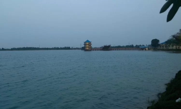 Danau OPI via Kabarsriwijaya, 1. Obyek Wisata Jembatan Ampera dan Sungai Musi di Palembang, 2. Tempat Wisata Religi Masjid Cheng Hoo Palembang, 3. Obyek Wisata Bukit Siguntang di Palembang, 4. Tempat Wisata Sejarah Museum Sultan Mahmud Badaruddin II Palembang, 5. Tempat Wisata Sejarah Benteng Kuto Besak di Palembang, 6. Wisata Religi Masjid Agung Sultan Mahmud Badaruddin I Palembang, 7. Objek Wisata Gedung Kantor Walikota Palembang, 8. Tempat Wisata Keluarga Kembang Iwak Family Park di Palembang, 9. Tempat Wisata Alam Hutan Punti Kayu di Palembang, 10. Tempat Wisata Sejarah Taman Purbakala Kerajaan Sriwijaya di Palembang, 11. Tempat Wisata Kuliner Kampung Kapitan di Palembang, 12. Objek Wisata Monumen perjuangan rakyat Palembang, 13. Obyek Wisata Pulau Kemaro di Palembang, 14. Tempat Wisata Alam Air Terjun Lematang Indah , 15. Obyek Wisata Gunung Dempo, 16. Tempat Wisata Alam Air Terjun Bidadari di Lahat, 17. Obyek Wisata Alam Air Terjun Maung (Curup Maung), 18. Tempat Wisata Kuliner Terkenal Martabak HAR di Palembang, 19. Tempat Wisata Kuliner Pempek Candy di Palembang, 20. Tempat Wisata Kuliner Pempek SAGA di Palembang, 21. Arung Jeram Sungai Manna, 22. Waterboom OPI Jakabaring, 23. The Amanzi Waterpark CitraGrand City, 24. Fantasy Island Palembang, 25. Danau Ranau, 26. Kolam Renang Lumban Tirta, 27. Museum Negeri Balaputra Dewa, 28. Kampung Arab Palembang, 29. Rumah Rakit Sungai Musi, 30. Palembang Bird Park, 31. Pelabuhan Tanjung Api-Api, 32. Masjid Lawang Kidul, 33. Tangga 2001, 34. Tugu Belido, 35. Kopi Roda, 36. Bayt Al-Quran Raksasa, 37. Sungai Gerong, 38. Goa Putri, 39. Sekanak Sidewalk, 40. Danau OPI, 41. Museum Tekstil Palembang, 42. Waterpark Danau Tanah Mas, 43. Taman Pelangi, 44. Bukit Golf, 45. Klenteng Chandra Nadi, 46. G Art Studio, 47. Pulau Maspari, 48. Gelora Sriwijaya, 49. Warung Apung Sungai Musi, 50. Air Terjun Kematang Indah, 51. Kebun Teh Dempo