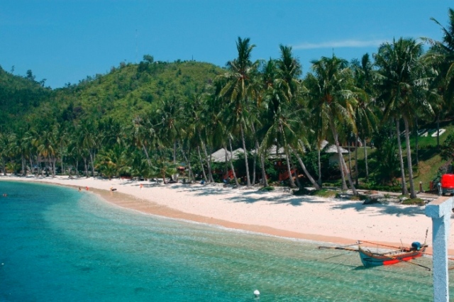 Destinasi Wisata Pulau Sikuai di Padang