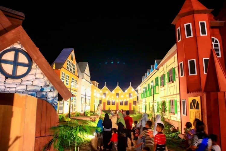 Dira Park, 1. Tempat Wisata Pantai Pasir Putih Malikan (Papuma) Jember, 2. Tempat Wisata Pantai Watu Ulo Jember, 3. Tempat Wisata Keluarga Pantai Bandealit di Jember, 4. Tempat Wisata Pantai Puger di Jember, 5. Obyek Wisata Keluarga Tiara Waterpark di Jember, 6. Objek Wisata Keluarga Pemandian Kebon Agung di Jember, 7. Tempat Wisata Edukasi Taman Botani Jember, 8. Wahana Liburan Seru Waterboom Niagara di Jember, 9. Destinasi Wisata Populer Kawasan Puncak Rembangan di Jember, 10. Tempat Wisata Alam Air Terjun Tancak di Jember, 11. Tujuan Wisata Keluarga Pemandian Patemon di Jember, 12. Tempat Wisata Sejarah Situs Duplang di Jember, 13. Obyek Wisata Pantai Paseban di Jember, 14. Obyek Wisata Pemandian Rembangan di Jember, 15. Obyek Wisata Menarik Loko Lori di Jember, 16. Tempat Wisata Alam Air Terjun Antrokan di Jember, 17. Kafe Kolong di Jember, 18. Obyek Wisata Bedadung di Jember (Sudah Tutup), 19. Wisata ke Perkebunan Teh Gunung Gambir di Jember, 20. Obyek Wisata Pemandian Oleng Sibutong di jember, 21. Kimo Swimming Pool, 22. Air Terjun Manggisan, 23. Air Terjun Sumber Salak, 24. Pantai Payangan, 25. Pantai Rowo Cangak, 26. Pantai Teluk Love, 27. Agrowisata Tembakau, 28. Wisata Agro Glantangan, 29. Dira Park, 30. Agrowisata Mumbul Garden Jember, 31. Taman Nasional Meru Betiri, 32. Museum Tembakau Jember, 33. Pabrik Kopi Gumitir Jember, 34. Pulau Nusa Barong Jember, 35. Agrowisata Kopi dan Kakao, 36. Air Terjun Watu Ombo, 37. Air Terjun Lereng Raung, 38. Air Terjun Sumber Salak, 39. Taman Galaxy, 40. Bukit SJ 88, 41. Air Terjun Mandigu, 42. Goa Jepang