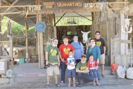 Harta Benda Korban Erupsi Merapi Di Museum Sisa Hartaku, 1. Wisata Candi Prambanan, 2. Wisata Air Terjun Sri Gethuk, 3. Curug Indah Tegalrejo, 4. Pasar Beringharjo, 5. Sindu Kusuma Edupark (SKE), 6. Tugu Jogja, 7. Museum Benteng Vredeburg, 8. Taman Pintar Yogyakarta, 9. Gumuk Pasir Parangkusumo, 10. The Lost World Castle, 11. Wisata Istana Ratu Boko, 12. Pantai Pok Tunggal, 13. Pantai Parangtritis, 14. Pantai Baron, 15. Pantai Siung, 16. Pabrik Gula Madukismo, 17. Museum Mini Sisa Hartaku, 18. Museum Affandi, 19. Museum Sonobudoyo Siung, 20. Wisata Kotagede , 21. Keraton Ngayogyakarta Hadiningrat, 22. Kebun Binatang Gembira Loka, 23. Jalan Malioboro, 24. Kampung Wisata Taman Sari, 25. Hutan Pinus Mangunan, 26. Kebun Buah Mangunan Jogja, 27. Pantai Timang, 28. Wisata Goa Selarong, 29. Wisata Alam Kalibiru, 30. Cave Tubing di Goa Pindul, 31. Candi Sambisari, 32. Wisata Candi Plaosan, 33. “Cahaya Surga” di Gua Jomblang, 34. Bukit Parang Endog, 35. Bukit Bintang Jogja, 36. Pantai Indrayanti, 37. Pantai Jogan, 38. Pantai Sundak, 39. Pantai Krakal, 40. Goa Gelatik, 41. Cave Tubing Kalisuci, 42. Pantai Sadranan, 43. The World Landmarks Merapi Park, 44. Transmart Carrefour Maguwo, 45. Pantai Nglambor , 46. Jogja Bay Waterpark (Tutup Sementara), 47. Kebun Teh Nglinggo Jogja, 48. Tebing Breksi, 49. Wisata Hutan Mangrove Wana Tirta, 50. Taman Nasional Gunung Merapi, 51. Jurang Tembelan, 52. Gunung Api Purba Nglanggeran, 53. Candi Ijo D.I. Yogyakarta, 54. Alun-alun Kidul, Jogja, 55. Taman Pelangi Monjali, 56. Jalan Prawirotaman, 57. Titik Nol Yogyakarta, 58. Taman Budaya Yogyakarta, 59. Ekowisata Sungai Mudal, 60. Pojok Beteng, 61. HeHa Sky View, 62. HeHa Ocean View, 63. Tumpeng Menoreh, 64. Rumah Jembarati (Tutup), 65. Studio Alam Glampong, 66. Bukit Panguk Kediwung, 67. Curug Pulosari, 68. Seribu Batu Songgo Langit, 69. Embung Langensari, 70. Pantai Ngrawe (MESRA)