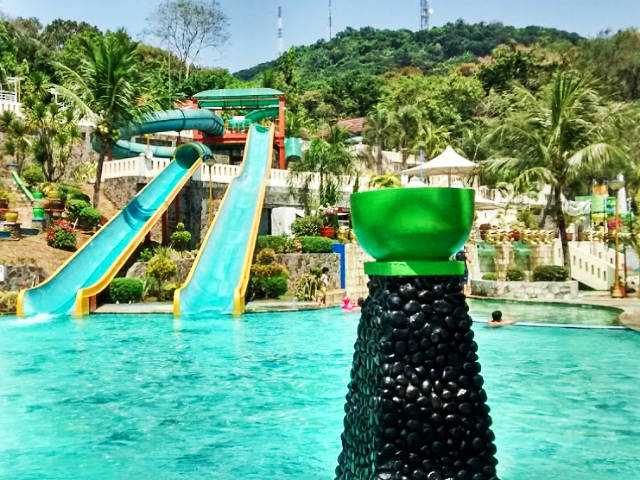 Jatiluhur Water World, 1. Air Terjun Curug Cipurut, 2. Situ Wanayasa Purwakarta, 3. Waduk Jatiluhur, 4. Wisata Taman Air Mancur Sribaduga Situ Buleud, 5. Obyek Wisata keluarga Waduk Cirata, 6. Jatiluhur Water World, 7. Wisata Alam Sumber Air panas Ciracas, 8. Wisata Giri Tirta Kahuripan, 9. Sentra Pembuatan Keramik Plered, 10. Wisata Desa Sajuta Batu, 11. Wisata KulinerSate Maranggi, 12. Gedung Negara dan Gedung Karesidenan, 13. Obyek Wisata Goa Jepang, 14. Goa Belanda, 15. Kampung Panenjoan, 16. Skylodge Padjadjaran Anyar, 17. Taman Batu Cijanun, 18. Saung Manglid, 19. Sungai Cidomas, 20. Cikao Waterpark, 21. Urban Farming, 22. Gunung Lembu, 23. Kampung Sadang, 24. Bukit Katumbiri, 25. Pasir Langlang Panyawangan, 26. Museum Galeri Wayang, 27. Bale Panyawangan Diorama Nusantara & Bale Panyawangan Diorama Purwakarta, 28. Green Valley Waterpark, 29. Kuburan Kereta Api Stasiun Purwakarta, 30. Gunung Bongkok, 31. Gunung Parang, 32. Kampung Wisata Tajur, 33. Curug Tilu, 34. Kuya Maranggi Waterpark, 35. Hidden Valley Hills, 36. Tebing Boyer, 37. Tanjakan Cinta, 38. Parang Gombong, 39. Wanakula Camp, 40. Bale Indung Rahayu, 41. Curug Suhada, 42. Curug Cisomang, 43. The Colorville at Alam Sari Wates