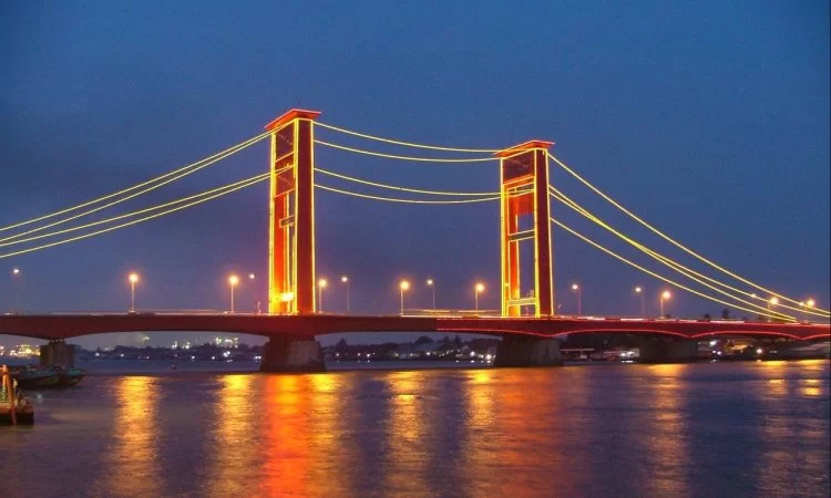 Jembatan Ampera dan Sungai Musi, 1. Obyek Wisata Jembatan Ampera dan Sungai Musi di Palembang, 2. Tempat Wisata Religi Masjid Cheng Hoo Palembang, 3. Obyek Wisata Bukit Siguntang di Palembang, 4. Tempat Wisata Sejarah Museum Sultan Mahmud Badaruddin II Palembang, 5. Tempat Wisata Sejarah Benteng Kuto Besak di Palembang, 6. Wisata Religi Masjid Agung Sultan Mahmud Badaruddin I Palembang, 7. Objek Wisata Gedung Kantor Walikota Palembang, 8. Tempat Wisata Keluarga Kembang Iwak Family Park di Palembang, 9. Tempat Wisata Alam Hutan Punti Kayu di Palembang, 10. Tempat Wisata Sejarah Taman Purbakala Kerajaan Sriwijaya di Palembang, 11. Tempat Wisata Kuliner Kampung Kapitan di Palembang, 12. Objek Wisata Monumen perjuangan rakyat Palembang, 13. Obyek Wisata Pulau Kemaro di Palembang, 14. Tempat Wisata Alam Air Terjun Lematang Indah , 15. Obyek Wisata Gunung Dempo, 16. Tempat Wisata Alam Air Terjun Bidadari di Lahat, 17. Obyek Wisata Alam Air Terjun Maung (Curup Maung), 18. Tempat Wisata Kuliner Terkenal Martabak HAR di Palembang, 19. Tempat Wisata Kuliner Pempek Candy di Palembang, 20. Tempat Wisata Kuliner Pempek SAGA di Palembang, 21. Arung Jeram Sungai Manna, 22. Waterboom OPI Jakabaring, 23. The Amanzi Waterpark CitraGrand City, 24. Fantasy Island Palembang, 25. Danau Ranau, 26. Kolam Renang Lumban Tirta, 27. Museum Negeri Balaputra Dewa, 28. Kampung Arab Palembang, 29. Rumah Rakit Sungai Musi, 30. Palembang Bird Park, 31. Pelabuhan Tanjung Api-Api, 32. Masjid Lawang Kidul, 33. Tangga 2001, 34. Tugu Belido, 35. Kopi Roda, 36. Bayt Al-Quran Raksasa, 37. Sungai Gerong, 38. Goa Putri, 39. Sekanak Sidewalk, 40. Danau OPI, 41. Museum Tekstil Palembang, 42. Waterpark Danau Tanah Mas, 43. Taman Pelangi, 44. Bukit Golf, 45. Klenteng Chandra Nadi, 46. G Art Studio, 47. Pulau Maspari, 48. Gelora Sriwijaya, 49. Warung Apung Sungai Musi, 50. Air Terjun Kematang Indah, 51. Kebun Teh Dempo