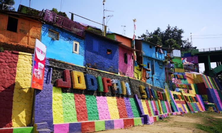 Kampung Warna Warni Jodipan via Google Maps, 1. Wisata Pantai Batu Bengkung Malang, 2. Wisata Batu Night Spectacular (BNS) Malang, 3. Wisata Jatim Park 1, 4. Wahana Wisata Jatim Park 2 Malang, 5. Alun-alun kota Malang, 6. Wisata Petik Apel Malang, 7. Masjid Tiban Malang, 8. Wisata Alam Air Terjun Coban Rondo Malang, 9. Wahana Wisata Eco Green Park Malang, 10. Wisata Museum Angkut Malang, 11. Wisata Pulau Sempu Malang, 12. Wisata Pantai Balekambang Malang, 13. Objek Wisata Bendungan Karangkates Malang, 14. Wahana Wisata Wendit Water Park Malang, 15. Tempat wisata Alam Selecta Malang, 16. Objek Wisata Agrowisata Wonosari Malang, 17. Wahana Wisata Taman Rekreasi Sengkaling Malang, 18. Wisata Kuliner dan Edukasi di Inggil Museum Resto Malang, 19. Wisata Alam Menikmati Kecantikan Alam Ala Omah kayu Malang, 20. Objek Wisata Uji Adrenalin Wisata Paralayang Malang, 21. Wisata Alam 7 Air Terjun Sumber Pitu Malang, 22. Berwisata Menikmati Keperawanan Pantai Sipelot Malang, 23. Tempat Wisata Edukasi Museum Kesehatan Jiwa Malang, 24. Wisata Alam Sumber Air Krabyakan Malang, 25. Wisata Pantai Ngliyep nan Indah di Malang, 26. Wisata Sejarah di Museum D’Topeng Malang, 27. Objek Wisata Panen Madu di Agro Tawon Rimba Raya Malang, 28. Wisata Sejarah Gerbong Maut di Museum Brawijaya Malang, 29. Wisata Edukasi Museum Malang Tempo Doeloe, 30. Objek Wisata Pemandian Air Panas Cangar Batu Malang, 31. Objek Wisata Secret zoo Kebun Binatang Batu Malang, 32. Tempat Wisata Kuliner Es Krim Legendaris di Toko Oen Malang, 33. Mata Air Sumber Sirah, 34. Coban Nirwana atau Coban Mbok Karimah, 35. Pemandian Kalireco Lawang, 36. Teluk Bidadari, 37. Banyu Anjlok, 38. Wisata Tubing Wringinanom, 39. Coban Tundo, 40. Pantai Kedung Celeng, 41. Air Terjun Coban Pelangi, 42. Gua Lo Bangi, 43. Ndayung Rafting, 44. Waduk Selorejo Malang, 45. Pantai Tiga Warna Malang, 46. Teluk Kletekan Malang, 47. Pantai Lenggoksono Malang, 48. Pantai Bajul Mati Malang, 49. Jawa Timur Park 3, 50. Kampung Warna Warni Jodipan, 51. Candi Badut, 51. Sumber Jenon, 52. Wisata Pujon Kidul, 53. Pantai Sendang Biru, 54. Hawai Waterpark, 55. Pura Luhur Giri Arjuno, 56. Museum Tubuh, 57. Kusuma Waterpark, 58. Candi Songgoriti, 59. Taman Singha Merjosari, 60. Taman Kelinci, 61. Candi Singosari, 62. Pura Luhur Giri Arjuno, 63. Masjid Agung Malang, 64. Masjid Annur Batu, 65. Coban Rais, 66. River Tubing di Sungai Amprong, 67. Sumber Maron, 68. Coban Jahe, 69. Coban Talun, 70. Coban Parang Tejo, 71. Coban Gintung, 72. Coban Sewu, 73. Coban Putri, 74. Rafting Kaliwatu, 75. Sumber Taman, 76. Bukit Bulu, 77. De Tjangkul Batu, 78. Taman Labirin Coban Rondo, 79. Bukit Binglis, 80. Bukit Cinta, 81. Bukit Bintang, 82. Bukit Teletubbies, 83. Bukit Asmoro, 84. Bukit Budug Asu, 85. Pantai Banyu Meneng, 86. Pantai Selok, 87. Pantai Sendiki, 88. Pantai Goa Cina, 89. Pantai Sendang Biru, 90. Pantai Watu Leter, 91. Pantai Wedi Awu, 92. Pantai Jonggring Saloko, 93. Pantai Wedi Putih, 94. Pantai Bangsong, 95. Pantai Teluk Asmoro, 96. Pantai Telok, 97. Pantai Parang Dowo, 98. Pantai Jolangkung, 99. Pantai Tomen