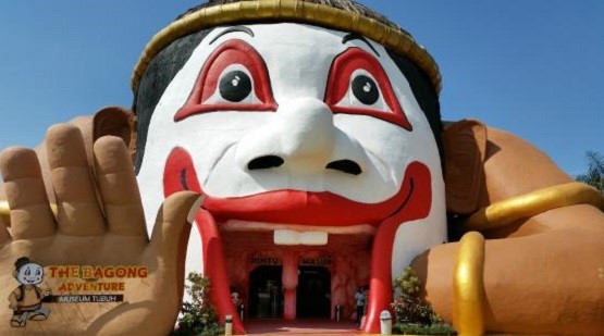 Museum Tubuh Bagong, 1. Wisata Pantai Batu Bengkung Malang, 2. Wisata Batu Night Spectacular (BNS) Malang, 3. Wisata Jatim Park 1, 4. Wahana Wisata Jatim Park 2 Malang, 5. Alun-alun kota Malang, 6. Wisata Petik Apel Malang, 7. Masjid Tiban Malang, 8. Wisata Alam Air Terjun Coban Rondo Malang, 9. Wahana Wisata Eco Green Park Malang, 10. Wisata Museum Angkut Malang, 11. Wisata Pulau Sempu Malang, 12. Wisata Pantai Balekambang Malang, 13. Objek Wisata Bendungan Karangkates Malang, 14. Wahana Wisata Wendit Water Park Malang, 15. Tempat wisata Alam Selecta Malang, 16. Objek Wisata Agrowisata Wonosari Malang, 17. Wahana Wisata Taman Rekreasi Sengkaling Malang, 18. Wisata Kuliner dan Edukasi di Inggil Museum Resto Malang, 19. Wisata Alam Menikmati Kecantikan Alam Ala Omah kayu Malang, 20. Objek Wisata Uji Adrenalin Wisata Paralayang Malang, 21. Wisata Alam 7 Air Terjun Sumber Pitu Malang, 22. Berwisata Menikmati Keperawanan Pantai Sipelot Malang, 23. Tempat Wisata Edukasi Museum Kesehatan Jiwa Malang, 24. Wisata Alam Sumber Air Krabyakan Malang, 25. Wisata Pantai Ngliyep nan Indah di Malang, 26. Wisata Sejarah di Museum D’Topeng Malang, 27. Objek Wisata Panen Madu di Agro Tawon Rimba Raya Malang, 28. Wisata Sejarah Gerbong Maut di Museum Brawijaya Malang, 29. Wisata Edukasi Museum Malang Tempo Doeloe, 30. Objek Wisata Pemandian Air Panas Cangar Batu Malang, 31. Objek Wisata Secret zoo Kebun Binatang Batu Malang, 32. Tempat Wisata Kuliner Es Krim Legendaris di Toko Oen Malang, 33. Mata Air Sumber Sirah, 34. Coban Nirwana atau Coban Mbok Karimah, 35. Pemandian Kalireco Lawang, 36. Teluk Bidadari, 37. Banyu Anjlok, 38. Wisata Tubing Wringinanom, 39. Coban Tundo, 40. Pantai Kedung Celeng, 41. Air Terjun Coban Pelangi, 42. Gua Lo Bangi, 43. Ndayung Rafting, 44. Waduk Selorejo Malang, 45. Pantai Tiga Warna Malang, 46. Teluk Kletekan Malang, 47. Pantai Lenggoksono Malang, 48. Pantai Bajul Mati Malang, 49. Jawa Timur Park 3, 50. Kampung Warna Warni Jodipan, 51. Candi Badut, 51. Sumber Jenon, 52. Wisata Pujon Kidul, 53. Pantai Sendang Biru, 54. Hawai Waterpark, 55. Pura Luhur Giri Arjuno, 56. Museum Tubuh, 57. Kusuma Waterpark, 58. Candi Songgoriti, 59. Taman Singha Merjosari, 60. Taman Kelinci, 61. Candi Singosari, 62. Pura Luhur Giri Arjuno, 63. Masjid Agung Malang, 64. Masjid Annur Batu, 65. Coban Rais, 66. River Tubing di Sungai Amprong, 67. Sumber Maron, 68. Coban Jahe, 69. Coban Talun, 70. Coban Parang Tejo, 71. Coban Gintung, 72. Coban Sewu, 73. Coban Putri, 74. Rafting Kaliwatu, 75. Sumber Taman, 76. Bukit Bulu, 77. De Tjangkul Batu, 78. Taman Labirin Coban Rondo, 79. Bukit Binglis, 80. Bukit Cinta, 81. Bukit Bintang, 82. Bukit Teletubbies, 83. Bukit Asmoro, 84. Bukit Budug Asu, 85. Pantai Banyu Meneng, 86. Pantai Selok, 87. Pantai Sendiki, 88. Pantai Goa Cina, 89. Pantai Sendang Biru, 90. Pantai Watu Leter, 91. Pantai Wedi Awu, 92. Pantai Jonggring Saloko, 93. Pantai Wedi Putih, 94. Pantai Bangsong, 95. Pantai Teluk Asmoro, 96. Pantai Telok, 97. Pantai Parang Dowo, 98. Pantai Jolangkung, 99. Pantai Tomen