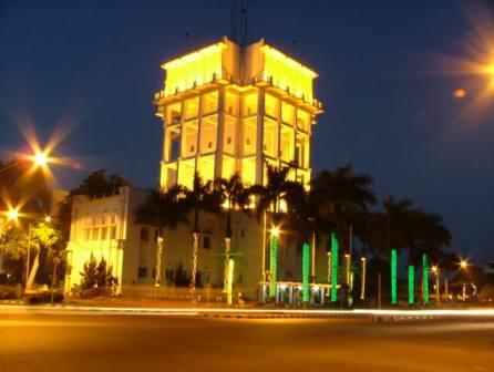 Objek Wisata Gedung Kantor Walikota Palembang, 1. Obyek Wisata Jembatan Ampera dan Sungai Musi di Palembang, 2. Tempat Wisata Religi Masjid Cheng Hoo Palembang, 3. Obyek Wisata Bukit Siguntang di Palembang, 4. Tempat Wisata Sejarah Museum Sultan Mahmud Badaruddin II Palembang, 5. Tempat Wisata Sejarah Benteng Kuto Besak di Palembang, 6. Wisata Religi Masjid Agung Sultan Mahmud Badaruddin I Palembang, 7. Objek Wisata Gedung Kantor Walikota Palembang, 8. Tempat Wisata Keluarga Kembang Iwak Family Park di Palembang, 9. Tempat Wisata Alam Hutan Punti Kayu di Palembang, 10. Tempat Wisata Sejarah Taman Purbakala Kerajaan Sriwijaya di Palembang, 11. Tempat Wisata Kuliner Kampung Kapitan di Palembang, 12. Objek Wisata Monumen perjuangan rakyat Palembang, 13. Obyek Wisata Pulau Kemaro di Palembang, 14. Tempat Wisata Alam Air Terjun Lematang Indah , 15. Obyek Wisata Gunung Dempo, 16. Tempat Wisata Alam Air Terjun Bidadari di Lahat, 17. Obyek Wisata Alam Air Terjun Maung (Curup Maung), 18. Tempat Wisata Kuliner Terkenal Martabak HAR di Palembang, 19. Tempat Wisata Kuliner Pempek Candy di Palembang, 20. Tempat Wisata Kuliner Pempek SAGA di Palembang, 21. Arung Jeram Sungai Manna, 22. Waterboom OPI Jakabaring, 23. The Amanzi Waterpark CitraGrand City, 24. Fantasy Island Palembang, 25. Danau Ranau, 26. Kolam Renang Lumban Tirta, 27. Museum Negeri Balaputra Dewa, 28. Kampung Arab Palembang, 29. Rumah Rakit Sungai Musi, 30. Palembang Bird Park, 31. Pelabuhan Tanjung Api-Api, 32. Masjid Lawang Kidul, 33. Tangga 2001, 34. Tugu Belido, 35. Kopi Roda, 36. Bayt Al-Quran Raksasa, 37. Sungai Gerong, 38. Goa Putri, 39. Sekanak Sidewalk, 40. Danau OPI, 41. Museum Tekstil Palembang, 42. Waterpark Danau Tanah Mas, 43. Taman Pelangi, 44. Bukit Golf, 45. Klenteng Chandra Nadi, 46. G Art Studio, 47. Pulau Maspari, 48. Gelora Sriwijaya, 49. Warung Apung Sungai Musi, 50. Air Terjun Kematang Indah, 51. Kebun Teh Dempo