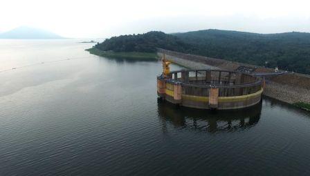 Waduk Jatiluhur, 1. Air Terjun Curug Cipurut, 2. Situ Wanayasa Purwakarta, 3. Waduk Jatiluhur, 4. Wisata Taman Air Mancur Sribaduga Situ Buleud, 5. Obyek Wisata keluarga Waduk Cirata, 6. Jatiluhur Water World, 7. Wisata Alam Sumber Air panas Ciracas, 8. Wisata Giri Tirta Kahuripan, 9. Sentra Pembuatan Keramik Plered, 10. Wisata Desa Sajuta Batu, 11. Wisata KulinerSate Maranggi, 12. Gedung Negara dan Gedung Karesidenan, 13. Obyek Wisata Goa Jepang, 14. Goa Belanda, 15. Kampung Panenjoan, 16. Skylodge Padjadjaran Anyar, 17. Taman Batu Cijanun, 18. Saung Manglid, 19. Sungai Cidomas, 20. Cikao Waterpark, 21. Urban Farming, 22. Gunung Lembu, 23. Kampung Sadang, 24. Bukit Katumbiri, 25. Pasir Langlang Panyawangan, 26. Museum Galeri Wayang, 27. Bale Panyawangan Diorama Nusantara & Bale Panyawangan Diorama Purwakarta, 28. Green Valley Waterpark, 29. Kuburan Kereta Api Stasiun Purwakarta, 30. Gunung Bongkok, 31. Gunung Parang, 32. Kampung Wisata Tajur, 33. Curug Tilu, 34. Kuya Maranggi Waterpark, 35. Hidden Valley Hills, 36. Tebing Boyer, 37. Tanjakan Cinta, 38. Parang Gombong, 39. Wanakula Camp, 40. Bale Indung Rahayu, 41. Curug Suhada, 42. Curug Cisomang, 43. The Colorville at Alam Sari Wates