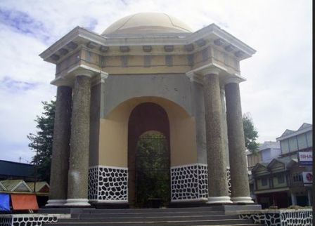 Objek Wisata Tugu Thomas Parr Bengkulu, 1. Pantai Panjang, 2. Tempat Wisata Sejarah Rumah Pengasingan Bung Karno, 3. Tempat Wisata Sejarah Benteng Marlborough Bengkulu, 4. Tempat Wisata Pantai Tapak Paderi Bengkulu, 5. Berwisata ke Kota Curup Bengkulu, 6. Tempat Wisata Danau Dendam Tak Sudah Bengkulu, 7. Tempat Wisata Danau Mas Harun Bastari Bengkulu, 8. Tempat Wisata Sejarah Museum Negeri Bengkulu, 9. Tempat Wisata Alam Bukit Kaba Bengkulu, 10. Berwisata ke Pulau Tikus Bengkulu, 11. Wisata Alam Sungai Air Berau Bengkulu, 12. Wisata ke Habitat Bunga Rafflesia Arnoldii Bengkulu, 13. Tempat Wisata Pantai Teluk Sepang Bengkulu, 14. Berwisata ke Air Terjun Curup, 15. Tempat Wisata Danau Lebong di Bengkulu Tengah, 16. Tempat Wisata Air Terjun Kepala Curup Bengkulu, 17. Tempat Wisata Air Terjun Sindang Kelingi Bengkulu, 18. Tempat Wisata Kebun Teh Bukit Daun Bengkulu, 19. Tempat Wisata Pantai Lais Bengkulu, 20. Tempat Wisata Air Terjun Curug Sembilan Bengkulu, 21. Objek Wisata Danau Gedang Bengkulu, 22. Tempat Wisata pantai Jakat Bengkulu, 23. Objek Wisata Tugu Thomas Parr Bengkulu, 24. Tempat Wisata Taman Hutan Raya Bengkulu, 25. Wisata ke Pusat Makanan Khas Bengkulu, 26. Berwisata ke Kampung Tua Cina Bengkulu, 27. Tempat Wisata Sungai Air Berau Muko-Muko Bengkulu, 28. Pantai Batung Badoro Muko-Muko Bengkulu, 29. Pantai Air Rami Mukomuko Bengkulu, 30. Danau Nibung Mukomuko Bengkulu, 31. Tempat Wisata Pantai Seluma Bengkulu, 32. Air Terjun Tri Muara Karang, 33. Pantai Sungai Suci, 34. Suban Air Panas Curup, 35. Danau Biru, 36. Pantai Padang Betuah, 37. Curug Mingga, 38. Air Terjun Suban, 39. Pantai Manula, 40. Pantai Linau, 41. Goa Kacamata, 42. Lubuk Sepit Kancing, 43. Pulau Enggano, 44. Arung Jeram Sungai Ketahun, 45. Pantai Bengkenang, 46. Air Terjun Singkai