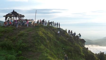 Wisata Wonosobo Bukit Sikunir, Lokasi Tempat Wisata Eksotis Di Wonosobo, Kuliner Khas Wonosobo, Penginapan Murah Di Kabupaten Wonososbo, Tarif Masuk Ke Tempat Wisata Di Daerah Wonosobo, Rekomendasi Tempat Wisata Wonosobo