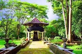 Obyek Wisata Bukit Siguntang di Palembang, 1. Obyek Wisata Jembatan Ampera dan Sungai Musi di Palembang, 2. Tempat Wisata Religi Masjid Cheng Hoo Palembang, 3. Obyek Wisata Bukit Siguntang di Palembang, 4. Tempat Wisata Sejarah Museum Sultan Mahmud Badaruddin II Palembang, 5. Tempat Wisata Sejarah Benteng Kuto Besak di Palembang, 6. Wisata Religi Masjid Agung Sultan Mahmud Badaruddin I Palembang, 7. Objek Wisata Gedung Kantor Walikota Palembang, 8. Tempat Wisata Keluarga Kembang Iwak Family Park di Palembang, 9. Tempat Wisata Alam Hutan Punti Kayu di Palembang, 10. Tempat Wisata Sejarah Taman Purbakala Kerajaan Sriwijaya di Palembang, 11. Tempat Wisata Kuliner Kampung Kapitan di Palembang, 12. Objek Wisata Monumen perjuangan rakyat Palembang, 13. Obyek Wisata Pulau Kemaro di Palembang, 14. Tempat Wisata Alam Air Terjun Lematang Indah , 15. Obyek Wisata Gunung Dempo, 16. Tempat Wisata Alam Air Terjun Bidadari di Lahat, 17. Obyek Wisata Alam Air Terjun Maung (Curup Maung), 18. Tempat Wisata Kuliner Terkenal Martabak HAR di Palembang, 19. Tempat Wisata Kuliner Pempek Candy di Palembang, 20. Tempat Wisata Kuliner Pempek SAGA di Palembang, 21. Arung Jeram Sungai Manna, 22. Waterboom OPI Jakabaring, 23. The Amanzi Waterpark CitraGrand City, 24. Fantasy Island Palembang, 25. Danau Ranau, 26. Kolam Renang Lumban Tirta, 27. Museum Negeri Balaputra Dewa, 28. Kampung Arab Palembang, 29. Rumah Rakit Sungai Musi, 30. Palembang Bird Park, 31. Pelabuhan Tanjung Api-Api, 32. Masjid Lawang Kidul, 33. Tangga 2001, 34. Tugu Belido, 35. Kopi Roda, 36. Bayt Al-Quran Raksasa, 37. Sungai Gerong, 38. Goa Putri, 39. Sekanak Sidewalk, 40. Danau OPI, 41. Museum Tekstil Palembang, 42. Waterpark Danau Tanah Mas, 43. Taman Pelangi, 44. Bukit Golf, 45. Klenteng Chandra Nadi, 46. G Art Studio, 47. Pulau Maspari, 48. Gelora Sriwijaya, 49. Warung Apung Sungai Musi, 50. Air Terjun Kematang Indah, 51. Kebun Teh Dempo