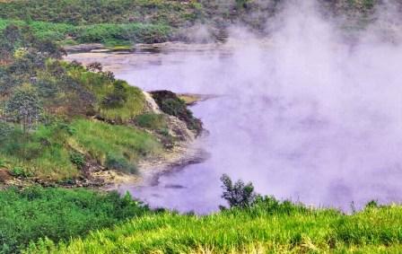 Obyek Wisata Kawah sileri Dieng, 1. Obyek Wisata Alam Bukit Sikunir Dieng, 2. Tempat Wisata Telaga Pengilon Dieng, 3. Objek Wisata Telaga Merdada Dieng, 4. Pendakian Gunung Prau Dieng, 5. Obyek Wisata Candi Arjuna Dieng, 6. Liburan ke Dieng Plateau Theater, 7. Tempat Wisata Gardu Pandang Tieng, 8. Tempat Wisata Alam Batu Ratapan Angin di Dieng, 9. Objek Wisata Sumur Jalatunda di Dieng, 10. Obyek Wisata Kawah Sikidang di Dieng, 11. Tempat Wisata Alam Telaga Warna di Dieng, 12. Tempat Wisata Telaga Cebong di Dieng, 13. Obyek Wisata Candi Bima di Dieng, 14. Obyek Wisata Kawah Candradimuka Dieng, 15. Obyek Wisata Kawah Sileri Dieng, 16. Tempat Wisata Museum Kailasa di Dieng, 17. Tempat Wisata Kuliner di Dieng, 18. Obyek Wisata Gua Semar Dieng, 19. Tempat Bermain di Mata air Sungai Serayu Dieng, 20. Arung Jeram di Dieng, 21. Telaga Menjer, 22. Savana Pangonan, 23. Telaga Dringo, 24. Petak 9 Dieng
