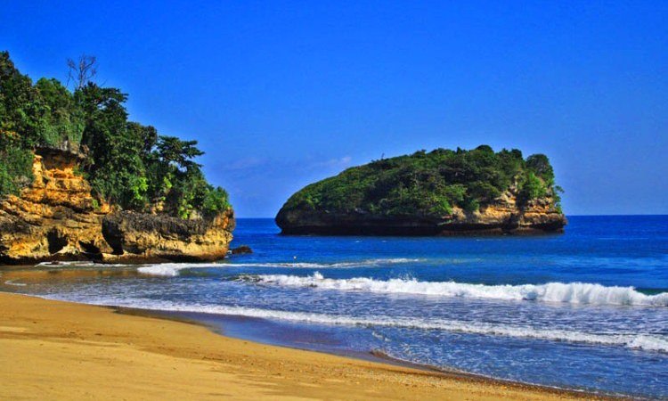 Pantai Sendang Biru via Ngalam, 1. Wisata Pantai Batu Bengkung Malang, 2. Wisata Batu Night Spectacular (BNS) Malang, 3. Wisata Jatim Park 1, 4. Wahana Wisata Jatim Park 2 Malang, 5. Alun-alun kota Malang, 6. Wisata Petik Apel Malang, 7. Masjid Tiban Malang, 8. Wisata Alam Air Terjun Coban Rondo Malang, 9. Wahana Wisata Eco Green Park Malang, 10. Wisata Museum Angkut Malang, 11. Wisata Pulau Sempu Malang, 12. Wisata Pantai Balekambang Malang, 13. Objek Wisata Bendungan Karangkates Malang, 14. Wahana Wisata Wendit Water Park Malang, 15. Tempat wisata Alam Selecta Malang, 16. Objek Wisata Agrowisata Wonosari Malang, 17. Wahana Wisata Taman Rekreasi Sengkaling Malang, 18. Wisata Kuliner dan Edukasi di Inggil Museum Resto Malang, 19. Wisata Alam Menikmati Kecantikan Alam Ala Omah kayu Malang, 20. Objek Wisata Uji Adrenalin Wisata Paralayang Malang, 21. Wisata Alam 7 Air Terjun Sumber Pitu Malang, 22. Berwisata Menikmati Keperawanan Pantai Sipelot Malang, 23. Tempat Wisata Edukasi Museum Kesehatan Jiwa Malang, 24. Wisata Alam Sumber Air Krabyakan Malang, 25. Wisata Pantai Ngliyep nan Indah di Malang, 26. Wisata Sejarah di Museum D’Topeng Malang, 27. Objek Wisata Panen Madu di Agro Tawon Rimba Raya Malang, 28. Wisata Sejarah Gerbong Maut di Museum Brawijaya Malang, 29. Wisata Edukasi Museum Malang Tempo Doeloe, 30. Objek Wisata Pemandian Air Panas Cangar Batu Malang, 31. Objek Wisata Secret zoo Kebun Binatang Batu Malang, 32. Tempat Wisata Kuliner Es Krim Legendaris di Toko Oen Malang, 33. Mata Air Sumber Sirah, 34. Coban Nirwana atau Coban Mbok Karimah, 35. Pemandian Kalireco Lawang, 36. Teluk Bidadari, 37. Banyu Anjlok, 38. Wisata Tubing Wringinanom, 39. Coban Tundo, 40. Pantai Kedung Celeng, 41. Air Terjun Coban Pelangi, 42. Gua Lo Bangi, 43. Ndayung Rafting, 44. Waduk Selorejo Malang, 45. Pantai Tiga Warna Malang, 46. Teluk Kletekan Malang, 47. Pantai Lenggoksono Malang, 48. Pantai Bajul Mati Malang, 49. Jawa Timur Park 3, 50. Kampung Warna Warni Jodipan, 51. Candi Badut, 51. Sumber Jenon, 52. Wisata Pujon Kidul, 53. Pantai Sendang Biru, 54. Hawai Waterpark, 55. Pura Luhur Giri Arjuno, 56. Museum Tubuh, 57. Kusuma Waterpark, 58. Candi Songgoriti, 59. Taman Singha Merjosari, 60. Taman Kelinci, 61. Candi Singosari, 62. Pura Luhur Giri Arjuno, 63. Masjid Agung Malang, 64. Masjid Annur Batu, 65. Coban Rais, 66. River Tubing di Sungai Amprong, 67. Sumber Maron, 68. Coban Jahe, 69. Coban Talun, 70. Coban Parang Tejo, 71. Coban Gintung, 72. Coban Sewu, 73. Coban Putri, 74. Rafting Kaliwatu, 75. Sumber Taman, 76. Bukit Bulu, 77. De Tjangkul Batu, 78. Taman Labirin Coban Rondo, 79. Bukit Binglis, 80. Bukit Cinta, 81. Bukit Bintang, 82. Bukit Teletubbies, 83. Bukit Asmoro, 84. Bukit Budug Asu, 85. Pantai Banyu Meneng, 86. Pantai Selok, 87. Pantai Sendiki, 88. Pantai Goa Cina, 89. Pantai Sendang Biru, 90. Pantai Watu Leter, 91. Pantai Wedi Awu, 92. Pantai Jonggring Saloko, 93. Pantai Wedi Putih, 94. Pantai Bangsong, 95. Pantai Teluk Asmoro, 96. Pantai Telok, 97. Pantai Parang Dowo, 98. Pantai Jolangkung, 99. Pantai Tomen