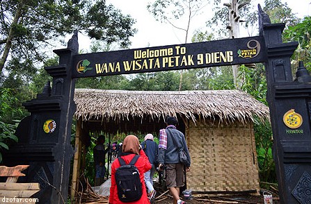 Petak 9 Dieng, 1. Obyek Wisata Alam Bukit Sikunir Dieng, 2. Tempat Wisata Telaga Pengilon Dieng, 3. Objek Wisata Telaga Merdada Dieng, 4. Pendakian Gunung Prau Dieng, 5. Obyek Wisata Candi Arjuna Dieng, 6. Liburan ke Dieng Plateau Theater, 7. Tempat Wisata Gardu Pandang Tieng, 8. Tempat Wisata Alam Batu Ratapan Angin di Dieng, 9. Objek Wisata Sumur Jalatunda di Dieng, 10. Obyek Wisata Kawah Sikidang di Dieng, 11. Tempat Wisata Alam Telaga Warna di Dieng, 12. Tempat Wisata Telaga Cebong di Dieng, 13. Obyek Wisata Candi Bima di Dieng, 14. Obyek Wisata Kawah Candradimuka Dieng, 15. Obyek Wisata Kawah Sileri Dieng, 16. Tempat Wisata Museum Kailasa di Dieng, 17. Tempat Wisata Kuliner di Dieng, 18. Obyek Wisata Gua Semar Dieng, 19. Tempat Bermain di Mata air Sungai Serayu Dieng, 20. Arung Jeram di Dieng, 21. Telaga Menjer, 22. Savana Pangonan, 23. Telaga Dringo, 24. Petak 9 Dieng