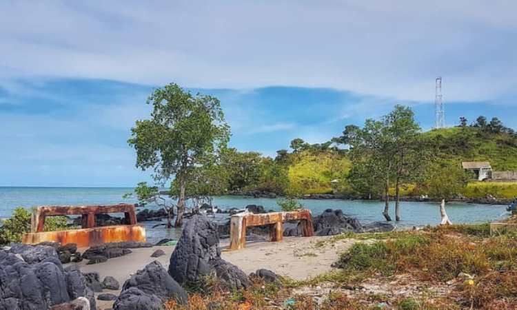 Pulau Maspari via Instagram.com @heriyantofikri, 1. Obyek Wisata Jembatan Ampera dan Sungai Musi di Palembang, 2. Tempat Wisata Religi Masjid Cheng Hoo Palembang, 3. Obyek Wisata Bukit Siguntang di Palembang, 4. Tempat Wisata Sejarah Museum Sultan Mahmud Badaruddin II Palembang, 5. Tempat Wisata Sejarah Benteng Kuto Besak di Palembang, 6. Wisata Religi Masjid Agung Sultan Mahmud Badaruddin I Palembang, 7. Objek Wisata Gedung Kantor Walikota Palembang, 8. Tempat Wisata Keluarga Kembang Iwak Family Park di Palembang, 9. Tempat Wisata Alam Hutan Punti Kayu di Palembang, 10. Tempat Wisata Sejarah Taman Purbakala Kerajaan Sriwijaya di Palembang, 11. Tempat Wisata Kuliner Kampung Kapitan di Palembang, 12. Objek Wisata Monumen perjuangan rakyat Palembang, 13. Obyek Wisata Pulau Kemaro di Palembang, 14. Tempat Wisata Alam Air Terjun Lematang Indah , 15. Obyek Wisata Gunung Dempo, 16. Tempat Wisata Alam Air Terjun Bidadari di Lahat, 17. Obyek Wisata Alam Air Terjun Maung (Curup Maung), 18. Tempat Wisata Kuliner Terkenal Martabak HAR di Palembang, 19. Tempat Wisata Kuliner Pempek Candy di Palembang, 20. Tempat Wisata Kuliner Pempek SAGA di Palembang, 21. Arung Jeram Sungai Manna, 22. Waterboom OPI Jakabaring, 23. The Amanzi Waterpark CitraGrand City, 24. Fantasy Island Palembang, 25. Danau Ranau, 26. Kolam Renang Lumban Tirta, 27. Museum Negeri Balaputra Dewa, 28. Kampung Arab Palembang, 29. Rumah Rakit Sungai Musi, 30. Palembang Bird Park, 31. Pelabuhan Tanjung Api-Api, 32. Masjid Lawang Kidul, 33. Tangga 2001, 34. Tugu Belido, 35. Kopi Roda, 36. Bayt Al-Quran Raksasa, 37. Sungai Gerong, 38. Goa Putri, 39. Sekanak Sidewalk, 40. Danau OPI, 41. Museum Tekstil Palembang, 42. Waterpark Danau Tanah Mas, 43. Taman Pelangi, 44. Bukit Golf, 45. Klenteng Chandra Nadi, 46. G Art Studio, 47. Pulau Maspari, 48. Gelora Sriwijaya, 49. Warung Apung Sungai Musi, 50. Air Terjun Kematang Indah, 51. Kebun Teh Dempo