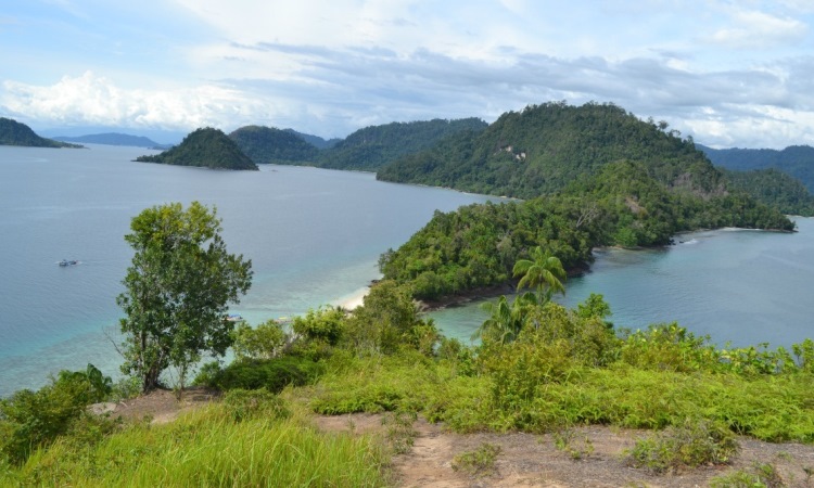 Pulau Pamutusan via Wisatapulausumaterabarat