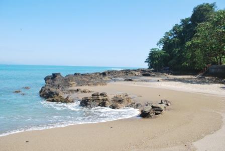 Rekreasi ke Pantai Karang Hawu Sukabumi, 1. Pantai Pananjung, 2. Pantai Lembah Putri, 3. Pantai Pangandaran, 4. Pantai Karang Nini, 5. Pantai Batu Hiu, 6. Pantai Karapyak, 7. Pantai Cijayana, 8. Pantai Citepus, 9. Pantai Sayangheulang, 10. Pantai Tirtamaya, 11. Pantai Santolo, 12. Pantai Pelabuhan Ratu, 13. Pantai Pondok Bali, 14. Pantai Ujung Genteng, 15. Pantai Cicalobak, 16. Pantai Pasir Putih, 17. Pantai Cirewang, 18. Pantai Patimban, 19. Pantai Karang Hawu, 20. Pantai Rancabuaya, 21. Pantai Batukaras, 22. Pantai Cijeruk, 23. Pantai Madasari, 24. Pantai Karang Tawulan, 25. Pantai Sindangkerta