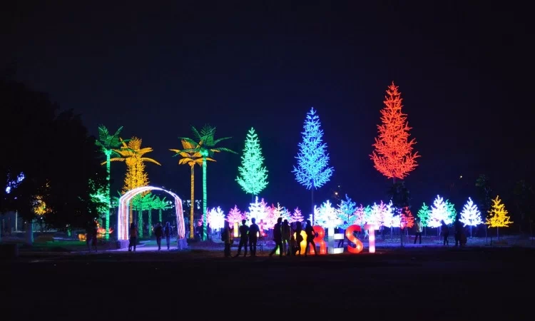 Taman Pelangi, 1. Obyek Wisata Jembatan Ampera dan Sungai Musi di Palembang, 2. Tempat Wisata Religi Masjid Cheng Hoo Palembang, 3. Obyek Wisata Bukit Siguntang di Palembang, 4. Tempat Wisata Sejarah Museum Sultan Mahmud Badaruddin II Palembang, 5. Tempat Wisata Sejarah Benteng Kuto Besak di Palembang, 6. Wisata Religi Masjid Agung Sultan Mahmud Badaruddin I Palembang, 7. Objek Wisata Gedung Kantor Walikota Palembang, 8. Tempat Wisata Keluarga Kembang Iwak Family Park di Palembang, 9. Tempat Wisata Alam Hutan Punti Kayu di Palembang, 10. Tempat Wisata Sejarah Taman Purbakala Kerajaan Sriwijaya di Palembang, 11. Tempat Wisata Kuliner Kampung Kapitan di Palembang, 12. Objek Wisata Monumen perjuangan rakyat Palembang, 13. Obyek Wisata Pulau Kemaro di Palembang, 14. Tempat Wisata Alam Air Terjun Lematang Indah , 15. Obyek Wisata Gunung Dempo, 16. Tempat Wisata Alam Air Terjun Bidadari di Lahat, 17. Obyek Wisata Alam Air Terjun Maung (Curup Maung), 18. Tempat Wisata Kuliner Terkenal Martabak HAR di Palembang, 19. Tempat Wisata Kuliner Pempek Candy di Palembang, 20. Tempat Wisata Kuliner Pempek SAGA di Palembang, 21. Arung Jeram Sungai Manna, 22. Waterboom OPI Jakabaring, 23. The Amanzi Waterpark CitraGrand City, 24. Fantasy Island Palembang, 25. Danau Ranau, 26. Kolam Renang Lumban Tirta, 27. Museum Negeri Balaputra Dewa, 28. Kampung Arab Palembang, 29. Rumah Rakit Sungai Musi, 30. Palembang Bird Park, 31. Pelabuhan Tanjung Api-Api, 32. Masjid Lawang Kidul, 33. Tangga 2001, 34. Tugu Belido, 35. Kopi Roda, 36. Bayt Al-Quran Raksasa, 37. Sungai Gerong, 38. Goa Putri, 39. Sekanak Sidewalk, 40. Danau OPI, 41. Museum Tekstil Palembang, 42. Waterpark Danau Tanah Mas, 43. Taman Pelangi, 44. Bukit Golf, 45. Klenteng Chandra Nadi, 46. G Art Studio, 47. Pulau Maspari, 48. Gelora Sriwijaya, 49. Warung Apung Sungai Musi, 50. Air Terjun Kematang Indah, 51. Kebun Teh Dempo