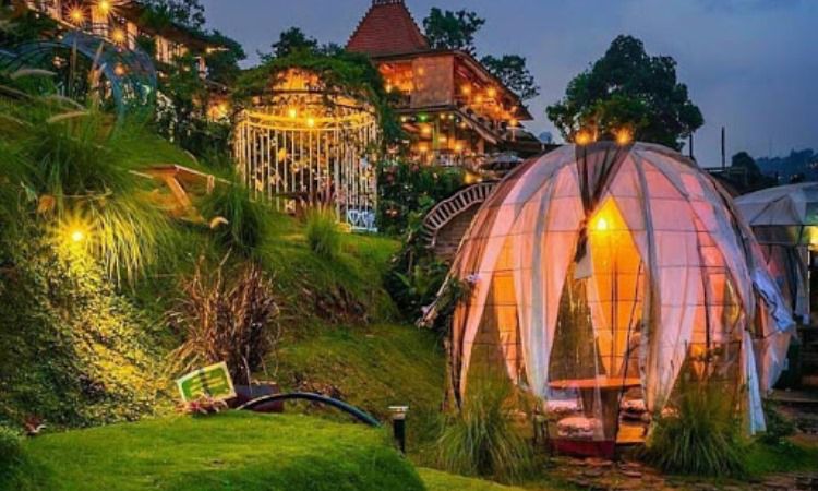 Tafso Barn via Google Maps, 1. Gunung Tangkuban Perahu, 2. Trans Studio Bandung, 3. Wisata Kawah Putih Ciwidey, 4. Curug Dago di Bandung, 5. Wisata Belanja Pasar Baru di Bandung, 6. Wisata Edukasi Observatorium Bosscha di Bandung, 7. Wisata Alam Danau Situ Patenggang di Bandung, 8. Wisata Air Panas Ciater, 9. Wisata Kampung Gajah di Bandung (Tutup Permanen), 10. Tempat Wisata Kebun Binatang di Bandung, 11. Wisata Rumah Mode Bandung, 12. Wisata Seni Saung Angklung Udjo Di Bandung, 13. Wisata Edukasi Museum Geologi Bandung, 14. Paskal Food Market, 15. Rumah Strawberry Ciwidey, 16. Cihampelas Walk, 17. Museum Konferensi Asia Afrika, 18. Museum Sri Baduga Bandung, 19. Taman Lalu Lintas Ade Irma Suryani, 20. Kolam Renang Karang Setra, 21. Taman Wisata Alam Maribaya, 22. Kawasan Punclut Bandung Utara, 23. Kebun Bunga Cihideung, 24. Tempat Wisata De’Ranch, 25. Wisata Kuliner Floating Market, 26. Perkebunan Teh Rancabali, 27. Wisata Air Panas Ciwalini, 28. Wisata Bumi Perkemahan Ranca Upas, 29. Little Seoul Bandung, 30. Dusun Bambu Lembang, 31. Taman Hutan Raya Ir Djuanda, 32. Curug Upas, 33. Ciwidey Valley Resort, 34. Sendang Kahuripan, 35. Situ Cileunca, 36. Taman Balai Kota, 37. Gunung Puntang, 38. Stone Garden, 39. Chinatown Bandung, 40. Bird Pavilion, 41. Curug Malela, 42. Tebing Keraton, 43. Puncak Bintang, 44. Amazing Art World, 45. Street Gourmet, 46. Curug Cimahi, 47. Tafso Barn, 48. Sanghyang Heuleut, 49. The Great Asia Afrika, 50. Tebing Citatah, 51. Jalan Braga, 52. D’Dieuland, 53. Jembatan Kereta Api Cikudapateuh Ciwidey, 54. Upside Down World Bandung, 55. Orchid Forest Cikole, 56. Kebun Teh Sukawana, 57. Kampoeng Tulip, 58. Kampung Pasir Ipis, 59. Kebun Bunga Begonia, 60. Wisata Grafika Cikole, 61. Pine Forest Camp Lembang, 62. The Lodge Maribaya, 63. Farm House Susu Lembang, 64. Glamping Lakeside, 65. Curug Keraton Cibodas, 66. Curug Layung Lembang, 67. Curug Tilu Leuwi Opat, 68. Jendela Alam, 69. Ciwangun Indah Camp (CIC) Lembang, 70. Taman Miniatur Kereta Api, 71. Lereng Anteng Panoramic Coffee, 72. Gunung Putri Lembang, 73. Kawasan Berkuda Ganesha H Equestrian, 74. Bukit Labyrinth Ganesha H Equestrian, 75. Bukit Pangjebolan Lembang, 76. Argowisata Kawah Rengganis, 77. Pemandian Air Panas Ciwalini, 78. Curug Cipanji Bandung, 79. Wisata Air Curug Tilu, 80. Bukit Jamur Rancabolang Ciwidey, 81. Barusen Hills, 82. Kampung Cai Rancaupas, 83. Bumi Perkemahan Ranca Cangkuang, 84. Cimanggu Hot Spring & Cottage, 85. Taman Kelinci Ciwidey, 86. Danau eMTe Highland Resort, 87. Green Hill Park TWA Cimanggu