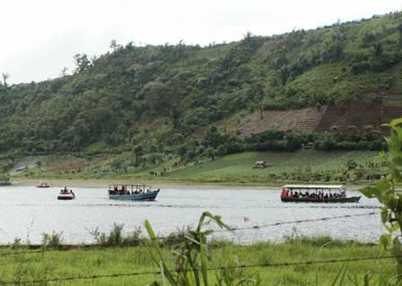 Tempat Wisata Danau Mas Harun Bastari Bengkulu, 1. Pantai Panjang, 2. Tempat Wisata Sejarah Rumah Pengasingan Bung Karno, 3. Tempat Wisata Sejarah Benteng Marlborough Bengkulu, 4. Tempat Wisata Pantai Tapak Paderi Bengkulu, 5. Berwisata ke Kota Curup Bengkulu, 6. Tempat Wisata Danau Dendam Tak Sudah Bengkulu, 7. Tempat Wisata Danau Mas Harun Bastari Bengkulu, 8. Tempat Wisata Sejarah Museum Negeri Bengkulu, 9. Tempat Wisata Alam Bukit Kaba Bengkulu, 10. Berwisata ke Pulau Tikus Bengkulu, 11. Wisata Alam Sungai Air Berau Bengkulu, 12. Wisata ke Habitat Bunga Rafflesia Arnoldii Bengkulu, 13. Tempat Wisata Pantai Teluk Sepang Bengkulu, 14. Berwisata ke Air Terjun Curup, 15. Tempat Wisata Danau Lebong di Bengkulu Tengah, 16. Tempat Wisata Air Terjun Kepala Curup Bengkulu, 17. Tempat Wisata Air Terjun Sindang Kelingi Bengkulu, 18. Tempat Wisata Kebun Teh Bukit Daun Bengkulu, 19. Tempat Wisata Pantai Lais Bengkulu, 20. Tempat Wisata Air Terjun Curug Sembilan Bengkulu, 21. Objek Wisata Danau Gedang Bengkulu, 22. Tempat Wisata pantai Jakat Bengkulu, 23. Objek Wisata Tugu Thomas Parr Bengkulu, 24. Tempat Wisata Taman Hutan Raya Bengkulu, 25. Wisata ke Pusat Makanan Khas Bengkulu, 26. Berwisata ke Kampung Tua Cina Bengkulu, 27. Tempat Wisata Sungai Air Berau Muko-Muko Bengkulu, 28. Pantai Batung Badoro Muko-Muko Bengkulu, 29. Pantai Air Rami Mukomuko Bengkulu, 30. Danau Nibung Mukomuko Bengkulu, 31. Tempat Wisata Pantai Seluma Bengkulu, 32. Air Terjun Tri Muara Karang, 33. Pantai Sungai Suci, 34. Suban Air Panas Curup, 35. Danau Biru, 36. Pantai Padang Betuah, 37. Curug Mingga, 38. Air Terjun Suban, 39. Pantai Manula, 40. Pantai Linau, 41. Goa Kacamata, 42. Lubuk Sepit Kancing, 43. Pulau Enggano, 44. Arung Jeram Sungai Ketahun, 45. Pantai Bengkenang, 46. Air Terjun Singkai