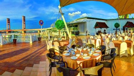 Tempat Wisata Kuliner Kampung Kapitan di Palembang, 1. Obyek Wisata Jembatan Ampera dan Sungai Musi di Palembang, 2. Tempat Wisata Religi Masjid Cheng Hoo Palembang, 3. Obyek Wisata Bukit Siguntang di Palembang, 4. Tempat Wisata Sejarah Museum Sultan Mahmud Badaruddin II Palembang, 5. Tempat Wisata Sejarah Benteng Kuto Besak di Palembang, 6. Wisata Religi Masjid Agung Sultan Mahmud Badaruddin I Palembang, 7. Objek Wisata Gedung Kantor Walikota Palembang, 8. Tempat Wisata Keluarga Kembang Iwak Family Park di Palembang, 9. Tempat Wisata Alam Hutan Punti Kayu di Palembang, 10. Tempat Wisata Sejarah Taman Purbakala Kerajaan Sriwijaya di Palembang, 11. Tempat Wisata Kuliner Kampung Kapitan di Palembang, 12. Objek Wisata Monumen perjuangan rakyat Palembang, 13. Obyek Wisata Pulau Kemaro di Palembang, 14. Tempat Wisata Alam Air Terjun Lematang Indah , 15. Obyek Wisata Gunung Dempo, 16. Tempat Wisata Alam Air Terjun Bidadari di Lahat, 17. Obyek Wisata Alam Air Terjun Maung (Curup Maung), 18. Tempat Wisata Kuliner Terkenal Martabak HAR di Palembang, 19. Tempat Wisata Kuliner Pempek Candy di Palembang, 20. Tempat Wisata Kuliner Pempek SAGA di Palembang, 21. Arung Jeram Sungai Manna, 22. Waterboom OPI Jakabaring, 23. The Amanzi Waterpark CitraGrand City, 24. Fantasy Island Palembang, 25. Danau Ranau, 26. Kolam Renang Lumban Tirta, 27. Museum Negeri Balaputra Dewa, 28. Kampung Arab Palembang, 29. Rumah Rakit Sungai Musi, 30. Palembang Bird Park, 31. Pelabuhan Tanjung Api-Api, 32. Masjid Lawang Kidul, 33. Tangga 2001, 34. Tugu Belido, 35. Kopi Roda, 36. Bayt Al-Quran Raksasa, 37. Sungai Gerong, 38. Goa Putri, 39. Sekanak Sidewalk, 40. Danau OPI, 41. Museum Tekstil Palembang, 42. Waterpark Danau Tanah Mas, 43. Taman Pelangi, 44. Bukit Golf, 45. Klenteng Chandra Nadi, 46. G Art Studio, 47. Pulau Maspari, 48. Gelora Sriwijaya, 49. Warung Apung Sungai Musi, 50. Air Terjun Kematang Indah, 51. Kebun Teh Dempo
