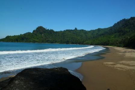 Tempat Wisata Keluarga Pantai Bandealit di Jember, 1. Tempat Wisata Pantai Pasir Putih Malikan (Papuma) Jember, 2. Tempat Wisata Pantai Watu Ulo Jember, 3. Tempat Wisata Keluarga Pantai Bandealit di Jember, 4. Tempat Wisata Pantai Puger di Jember, 5. Obyek Wisata Keluarga Tiara Waterpark di Jember, 6. Objek Wisata Keluarga Pemandian Kebon Agung di Jember, 7. Tempat Wisata Edukasi Taman Botani Jember, 8. Wahana Liburan Seru Waterboom Niagara di Jember, 9. Destinasi Wisata Populer Kawasan Puncak Rembangan di Jember, 10. Tempat Wisata Alam Air Terjun Tancak di Jember, 11. Tujuan Wisata Keluarga Pemandian Patemon di Jember, 12. Tempat Wisata Sejarah Situs Duplang di Jember, 13. Obyek Wisata Pantai Paseban di Jember, 14. Obyek Wisata Pemandian Rembangan di Jember, 15. Obyek Wisata Menarik Loko Lori di Jember, 16. Tempat Wisata Alam Air Terjun Antrokan di Jember, 17. Kafe Kolong di Jember, 18. Obyek Wisata Bedadung di Jember (Sudah Tutup), 19. Wisata ke Perkebunan Teh Gunung Gambir di Jember, 20. Obyek Wisata Pemandian Oleng Sibutong di jember, 21. Kimo Swimming Pool, 22. Air Terjun Manggisan, 23. Air Terjun Sumber Salak, 24. Pantai Payangan, 25. Pantai Rowo Cangak, 26. Pantai Teluk Love, 27. Agrowisata Tembakau, 28. Wisata Agro Glantangan, 29. Dira Park, 30. Agrowisata Mumbul Garden Jember, 31. Taman Nasional Meru Betiri, 32. Museum Tembakau Jember, 33. Pabrik Kopi Gumitir Jember, 34. Pulau Nusa Barong Jember, 35. Agrowisata Kopi dan Kakao, 36. Air Terjun Watu Ombo, 37. Air Terjun Lereng Raung, 38. Air Terjun Sumber Salak, 39. Taman Galaxy, 40. Bukit SJ 88, 41. Air Terjun Mandigu, 42. Goa Jepang