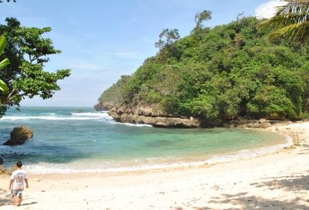 Tempat Wisata Pantai Ngliyep nan Indah di Malang, 1. Wisata Pantai Batu Bengkung Malang, 2. Wisata Batu Night Spectacular (BNS) Malang, 3. Wisata Jatim Park 1, 4. Wahana Wisata Jatim Park 2 Malang, 5. Alun-alun kota Malang, 6. Wisata Petik Apel Malang, 7. Masjid Tiban Malang, 8. Wisata Alam Air Terjun Coban Rondo Malang, 9. Wahana Wisata Eco Green Park Malang, 10. Wisata Museum Angkut Malang, 11. Wisata Pulau Sempu Malang, 12. Wisata Pantai Balekambang Malang, 13. Objek Wisata Bendungan Karangkates Malang, 14. Wahana Wisata Wendit Water Park Malang, 15. Tempat wisata Alam Selecta Malang, 16. Objek Wisata Agrowisata Wonosari Malang, 17. Wahana Wisata Taman Rekreasi Sengkaling Malang, 18. Wisata Kuliner dan Edukasi di Inggil Museum Resto Malang, 19. Wisata Alam Menikmati Kecantikan Alam Ala Omah kayu Malang, 20. Objek Wisata Uji Adrenalin Wisata Paralayang Malang, 21. Wisata Alam 7 Air Terjun Sumber Pitu Malang, 22. Berwisata Menikmati Keperawanan Pantai Sipelot Malang, 23. Tempat Wisata Edukasi Museum Kesehatan Jiwa Malang, 24. Wisata Alam Sumber Air Krabyakan Malang, 25. Wisata Pantai Ngliyep nan Indah di Malang, 26. Wisata Sejarah di Museum D’Topeng Malang, 27. Objek Wisata Panen Madu di Agro Tawon Rimba Raya Malang, 28. Wisata Sejarah Gerbong Maut di Museum Brawijaya Malang, 29. Wisata Edukasi Museum Malang Tempo Doeloe, 30. Objek Wisata Pemandian Air Panas Cangar Batu Malang, 31. Objek Wisata Secret zoo Kebun Binatang Batu Malang, 32. Tempat Wisata Kuliner Es Krim Legendaris di Toko Oen Malang, 33. Mata Air Sumber Sirah, 34. Coban Nirwana atau Coban Mbok Karimah, 35. Pemandian Kalireco Lawang, 36. Teluk Bidadari, 37. Banyu Anjlok, 38. Wisata Tubing Wringinanom, 39. Coban Tundo, 40. Pantai Kedung Celeng, 41. Air Terjun Coban Pelangi, 42. Gua Lo Bangi, 43. Ndayung Rafting, 44. Waduk Selorejo Malang, 45. Pantai Tiga Warna Malang, 46. Teluk Kletekan Malang, 47. Pantai Lenggoksono Malang, 48. Pantai Bajul Mati Malang, 49. Jawa Timur Park 3, 50. Kampung Warna Warni Jodipan, 51. Candi Badut, 51. Sumber Jenon, 52. Wisata Pujon Kidul, 53. Pantai Sendang Biru, 54. Hawai Waterpark, 55. Pura Luhur Giri Arjuno, 56. Museum Tubuh, 57. Kusuma Waterpark, 58. Candi Songgoriti, 59. Taman Singha Merjosari, 60. Taman Kelinci, 61. Candi Singosari, 62. Pura Luhur Giri Arjuno, 63. Masjid Agung Malang, 64. Masjid Annur Batu, 65. Coban Rais, 66. River Tubing di Sungai Amprong, 67. Sumber Maron, 68. Coban Jahe, 69. Coban Talun, 70. Coban Parang Tejo, 71. Coban Gintung, 72. Coban Sewu, 73. Coban Putri, 74. Rafting Kaliwatu, 75. Sumber Taman, 76. Bukit Bulu, 77. De Tjangkul Batu, 78. Taman Labirin Coban Rondo, 79. Bukit Binglis, 80. Bukit Cinta, 81. Bukit Bintang, 82. Bukit Teletubbies, 83. Bukit Asmoro, 84. Bukit Budug Asu, 85. Pantai Banyu Meneng, 86. Pantai Selok, 87. Pantai Sendiki, 88. Pantai Goa Cina, 89. Pantai Sendang Biru, 90. Pantai Watu Leter, 91. Pantai Wedi Awu, 92. Pantai Jonggring Saloko, 93. Pantai Wedi Putih, 94. Pantai Bangsong, 95. Pantai Teluk Asmoro, 96. Pantai Telok, 97. Pantai Parang Dowo, 98. Pantai Jolangkung, 99. Pantai Tomen