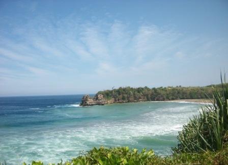 Wisata Pantai Serang, 1. Kampung Coklat, 2. Taman Kebon Rojo, 3. Pantai Tambakrejo, 4. Pantai Pangi, 5. Perkebunan Teh Sirah Kencong, 6. Pantai Serang, 7. Blitar Park, 8. Petilasan Rambut Monte, 9. Candi Penataran, 10. Pantai Peh Pulo, 11. Goa Embultuk, 12. Candi Gambar Wetan, 13. Situs Arca Warak, 14. Candi Kotes, 15. Candi Sawentar, 16. Makam Bung Karno, 17. Istana Gebang, 18. Water Park Sumberudel, 19. Desa Wisata Semen, 20. Wisata Sejarah Monumen Trisula, 21. Penangkaran Rusa Maliran, 22. Agrowisata Karangsari Blitar, 23. Gunung Butak, 24. Pantai Gondo Mayit, 25. Air Terjun Coban Wilis, 26. Air Terjun Sirah Kencong, 27. Air Terjun Grenjeng, 28. Air Terjun Jurug Bening , 29. Objek Wisata Alam Pacuh, 30. Pantai Umbul Waru, 31. Curug dan Kedung Badrun, 32. Air Terjun Lawean, 33. Pantai Jolosutro, 34. Arung Jeram Soko Adventure Blitar, 35. Goa Maria Sendang Rejo, 36. Gardu Pandang Perkebunan Gambar, 37. Omah Djadoel, 38. Gunung Kelud, 39. Air Terjun Kedung Entong, 40.  Air Terjun Tirto Galuh, 41. Taman Jurug Goa Luweng Prodo, 42. Bukit Teletubies Blitar, 43. Hutan Pinus Gogoniti, 44. Kampung Afrika Blitar, 45. Gunung Butak, 46. Pantai Pasur, 47. Pantai Serit, 48. Monumen PETA, 49. Wisata Alam Paco, 50. Bendungan Serut, 51. Arca Gamprang, 52. Candi Simping, 53. Jurug Moncar, 54. Candi Mleri, 55. Candi Kalicilik, 56. Alun-alun Blitar, 57. Blitar Green Park, 58. Taman Pecut, 59. Fish Garden Blitar, 60. Kaloka Lodoyo, 61. Pemandian Sumur Amber Kandangan, 62. Bendungan Wlingi Raya, 63. Taman Idaman Hati Wlingi Blitar, 64. Villa Puncak Pesanggrahan Tambakrejo