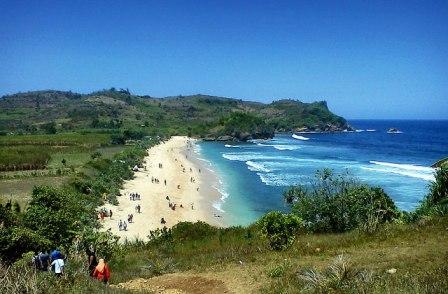 Tempat Wisata Pantai Tambakrejo di Blitar, 1. Kampung Coklat, 2. Taman Kebon Rojo, 3. Pantai Tambakrejo, 4. Pantai Pangi, 5. Perkebunan Teh Sirah Kencong, 6. Pantai Serang, 7. Blitar Park, 8. Petilasan Rambut Monte, 9. Candi Penataran, 10. Pantai Peh Pulo, 11. Goa Embultuk, 12. Candi Gambar Wetan, 13. Situs Arca Warak, 14. Candi Kotes, 15. Candi Sawentar, 16. Makam Bung Karno, 17. Istana Gebang, 18. Water Park Sumberudel, 19. Desa Wisata Semen, 20. Wisata Sejarah Monumen Trisula, 21. Penangkaran Rusa Maliran, 22. Agrowisata Karangsari Blitar, 23. Gunung Butak, 24. Pantai Gondo Mayit, 25. Air Terjun Coban Wilis, 26. Air Terjun Sirah Kencong, 27. Air Terjun Grenjeng, 28. Air Terjun Jurug Bening , 29. Objek Wisata Alam Pacuh, 30. Pantai Umbul Waru, 31. Curug dan Kedung Badrun, 32. Air Terjun Lawean, 33. Pantai Jolosutro, 34. Arung Jeram Soko Adventure Blitar, 35. Goa Maria Sendang Rejo, 36. Gardu Pandang Perkebunan Gambar, 37. Omah Djadoel, 38. Gunung Kelud, 39. Air Terjun Kedung Entong, 40.  Air Terjun Tirto Galuh, 41. Taman Jurug Goa Luweng Prodo, 42. Bukit Teletubies Blitar, 43. Hutan Pinus Gogoniti, 44. Kampung Afrika Blitar, 45. Gunung Butak, 46. Pantai Pasur, 47. Pantai Serit, 48. Monumen PETA, 49. Wisata Alam Paco, 50. Bendungan Serut, 51. Arca Gamprang, 52. Candi Simping, 53. Jurug Moncar, 54. Candi Mleri, 55. Candi Kalicilik, 56. Alun-alun Blitar, 57. Blitar Green Park, 58. Taman Pecut, 59. Fish Garden Blitar, 60. Kaloka Lodoyo, 61. Pemandian Sumur Amber Kandangan, 62. Bendungan Wlingi Raya, 63. Taman Idaman Hati Wlingi Blitar, 64. Villa Puncak Pesanggrahan Tambakrejo
