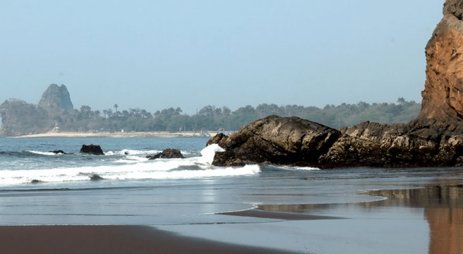 Tempat Wisata Pantai Watu Ulo Jember, 1. Tempat Wisata Pantai Pasir Putih Malikan (Papuma) Jember, 2. Tempat Wisata Pantai Watu Ulo Jember, 3. Tempat Wisata Keluarga Pantai Bandealit di Jember, 4. Tempat Wisata Pantai Puger di Jember, 5. Obyek Wisata Keluarga Tiara Waterpark di Jember, 6. Objek Wisata Keluarga Pemandian Kebon Agung di Jember, 7. Tempat Wisata Edukasi Taman Botani Jember, 8. Wahana Liburan Seru Waterboom Niagara di Jember, 9. Destinasi Wisata Populer Kawasan Puncak Rembangan di Jember, 10. Tempat Wisata Alam Air Terjun Tancak di Jember, 11. Tujuan Wisata Keluarga Pemandian Patemon di Jember, 12. Tempat Wisata Sejarah Situs Duplang di Jember, 13. Obyek Wisata Pantai Paseban di Jember, 14. Obyek Wisata Pemandian Rembangan di Jember, 15. Obyek Wisata Menarik Loko Lori di Jember, 16. Tempat Wisata Alam Air Terjun Antrokan di Jember, 17. Kafe Kolong di Jember, 18. Obyek Wisata Bedadung di Jember (Sudah Tutup), 19. Wisata ke Perkebunan Teh Gunung Gambir di Jember, 20. Obyek Wisata Pemandian Oleng Sibutong di jember, 21. Kimo Swimming Pool, 22. Air Terjun Manggisan, 23. Air Terjun Sumber Salak, 24. Pantai Payangan, 25. Pantai Rowo Cangak, 26. Pantai Teluk Love, 27. Agrowisata Tembakau, 28. Wisata Agro Glantangan, 29. Dira Park, 30. Agrowisata Mumbul Garden Jember, 31. Taman Nasional Meru Betiri, 32. Museum Tembakau Jember, 33. Pabrik Kopi Gumitir Jember, 34. Pulau Nusa Barong Jember, 35. Agrowisata Kopi dan Kakao, 36. Air Terjun Watu Ombo, 37. Air Terjun Lereng Raung, 38. Air Terjun Sumber Salak, 39. Taman Galaxy, 40. Bukit SJ 88, 41. Air Terjun Mandigu, 42. Goa Jepang