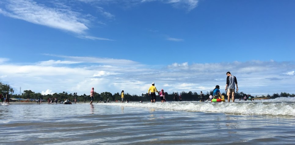 Tempat Wisata pantai Jakat Bengkulu via Google Maps, 1. Pantai Panjang, 2. Tempat Wisata Sejarah Rumah Pengasingan Bung Karno, 3. Tempat Wisata Sejarah Benteng Marlborough Bengkulu, 4. Tempat Wisata Pantai Tapak Paderi Bengkulu, 5. Berwisata ke Kota Curup Bengkulu, 6. Tempat Wisata Danau Dendam Tak Sudah Bengkulu, 7. Tempat Wisata Danau Mas Harun Bastari Bengkulu, 8. Tempat Wisata Sejarah Museum Negeri Bengkulu, 9. Tempat Wisata Alam Bukit Kaba Bengkulu, 10. Berwisata ke Pulau Tikus Bengkulu, 11. Wisata Alam Sungai Air Berau Bengkulu, 12. Wisata ke Habitat Bunga Rafflesia Arnoldii Bengkulu, 13. Tempat Wisata Pantai Teluk Sepang Bengkulu, 14. Berwisata ke Air Terjun Curup, 15. Tempat Wisata Danau Lebong di Bengkulu Tengah, 16. Tempat Wisata Air Terjun Kepala Curup Bengkulu, 17. Tempat Wisata Air Terjun Sindang Kelingi Bengkulu, 18. Tempat Wisata Kebun Teh Bukit Daun Bengkulu, 19. Tempat Wisata Pantai Lais Bengkulu, 20. Tempat Wisata Air Terjun Curug Sembilan Bengkulu, 21. Objek Wisata Danau Gedang Bengkulu, 22. Tempat Wisata pantai Jakat Bengkulu, 23. Objek Wisata Tugu Thomas Parr Bengkulu, 24. Tempat Wisata Taman Hutan Raya Bengkulu, 25. Wisata ke Pusat Makanan Khas Bengkulu, 26. Berwisata ke Kampung Tua Cina Bengkulu, 27. Tempat Wisata Sungai Air Berau Muko-Muko Bengkulu, 28. Pantai Batung Badoro Muko-Muko Bengkulu, 29. Pantai Air Rami Mukomuko Bengkulu, 30. Danau Nibung Mukomuko Bengkulu, 31. Tempat Wisata Pantai Seluma Bengkulu, 32. Air Terjun Tri Muara Karang, 33. Pantai Sungai Suci, 34. Suban Air Panas Curup, 35. Danau Biru, 36. Pantai Padang Betuah, 37. Curug Mingga, 38. Air Terjun Suban, 39. Pantai Manula, 40. Pantai Linau, 41. Goa Kacamata, 42. Lubuk Sepit Kancing, 43. Pulau Enggano, 44. Arung Jeram Sungai Ketahun, 45. Pantai Bengkenang, 46. Air Terjun Singkai