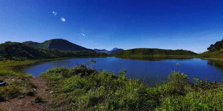 Telaga Dringo, 1. Obyek Wisata Alam Bukit Sikunir Dieng, 2. Tempat Wisata Telaga Pengilon Dieng, 3. Objek Wisata Telaga Merdada Dieng, 4. Pendakian Gunung Prau Dieng, 5. Obyek Wisata Candi Arjuna Dieng, 6. Liburan ke Dieng Plateau Theater, 7. Tempat Wisata Gardu Pandang Tieng, 8. Tempat Wisata Alam Batu Ratapan Angin di Dieng, 9. Objek Wisata Sumur Jalatunda di Dieng, 10. Obyek Wisata Kawah Sikidang di Dieng, 11. Tempat Wisata Alam Telaga Warna di Dieng, 12. Tempat Wisata Telaga Cebong di Dieng, 13. Obyek Wisata Candi Bima di Dieng, 14. Obyek Wisata Kawah Candradimuka Dieng, 15. Obyek Wisata Kawah Sileri Dieng, 16. Tempat Wisata Museum Kailasa di Dieng, 17. Tempat Wisata Kuliner di Dieng, 18. Obyek Wisata Gua Semar Dieng, 19. Tempat Bermain di Mata air Sungai Serayu Dieng, 20. Arung Jeram di Dieng, 21. Telaga Menjer, 22. Savana Pangonan, 23. Telaga Dringo, 24. Petak 9 Dieng