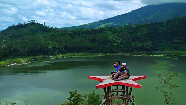 Telaga Menjer Foto by Doddy Hananto, Lokasi Tempat Wisata Eksotis Di Wonosobo, Kuliner Khas Wonosobo, Penginapan Murah Di Kabupaten Wonososbo, Tarif Masuk Ke Tempat Wisata Di Daerah Wonosobo, Rekomendasi Tempat Wisata Wonosobo