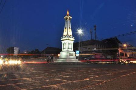 Tugu Jogja, 1. Wisata Candi Prambanan, 2. Wisata Air Terjun Sri Gethuk, 3. Curug Indah Tegalrejo, 4. Pasar Beringharjo, 5. Sindu Kusuma Edupark (SKE), 6. Tugu Jogja, 7. Museum Benteng Vredeburg, 8. Taman Pintar Yogyakarta, 9. Gumuk Pasir Parangkusumo, 10. The Lost World Castle, 11. Wisata Istana Ratu Boko, 12. Pantai Pok Tunggal, 13. Pantai Parangtritis, 14. Pantai Baron, 15. Pantai Siung, 16. Pabrik Gula Madukismo, 17. Museum Mini Sisa Hartaku, 18. Museum Affandi, 19. Museum Sonobudoyo Siung, 20. Wisata Kotagede , 21. Keraton Ngayogyakarta Hadiningrat, 22. Kebun Binatang Gembira Loka, 23. Jalan Malioboro, 24. Kampung Wisata Taman Sari, 25. Hutan Pinus Mangunan, 26. Kebun Buah Mangunan Jogja, 27. Pantai Timang, 28. Wisata Goa Selarong, 29. Wisata Alam Kalibiru, 30. Cave Tubing di Goa Pindul, 31. Candi Sambisari, 32. Wisata Candi Plaosan, 33. “Cahaya Surga” di Gua Jomblang, 34. Bukit Parang Endog, 35. Bukit Bintang Jogja, 36. Pantai Indrayanti, 37. Pantai Jogan, 38. Pantai Sundak, 39. Pantai Krakal, 40. Goa Gelatik, 41. Cave Tubing Kalisuci, 42. Pantai Sadranan, 43. The World Landmarks Merapi Park, 44. Transmart Carrefour Maguwo, 45. Pantai Nglambor , 46. Jogja Bay Waterpark (Tutup Sementara), 47. Kebun Teh Nglinggo Jogja, 48. Tebing Breksi, 49. Wisata Hutan Mangrove Wana Tirta, 50. Taman Nasional Gunung Merapi, 51. Jurang Tembelan, 52. Gunung Api Purba Nglanggeran, 53. Candi Ijo D.I. Yogyakarta, 54. Alun-alun Kidul, Jogja, 55. Taman Pelangi Monjali, 56. Jalan Prawirotaman, 57. Titik Nol Yogyakarta, 58. Taman Budaya Yogyakarta, 59. Ekowisata Sungai Mudal, 60. Pojok Beteng, 61. HeHa Sky View, 62. HeHa Ocean View, 63. Tumpeng Menoreh, 64. Rumah Jembarati (Tutup), 65. Studio Alam Glampong, 66. Bukit Panguk Kediwung, 67. Curug Pulosari, 68. Seribu Batu Songgo Langit, 69. Embung Langensari, 70. Pantai Ngrawe (MESRA)